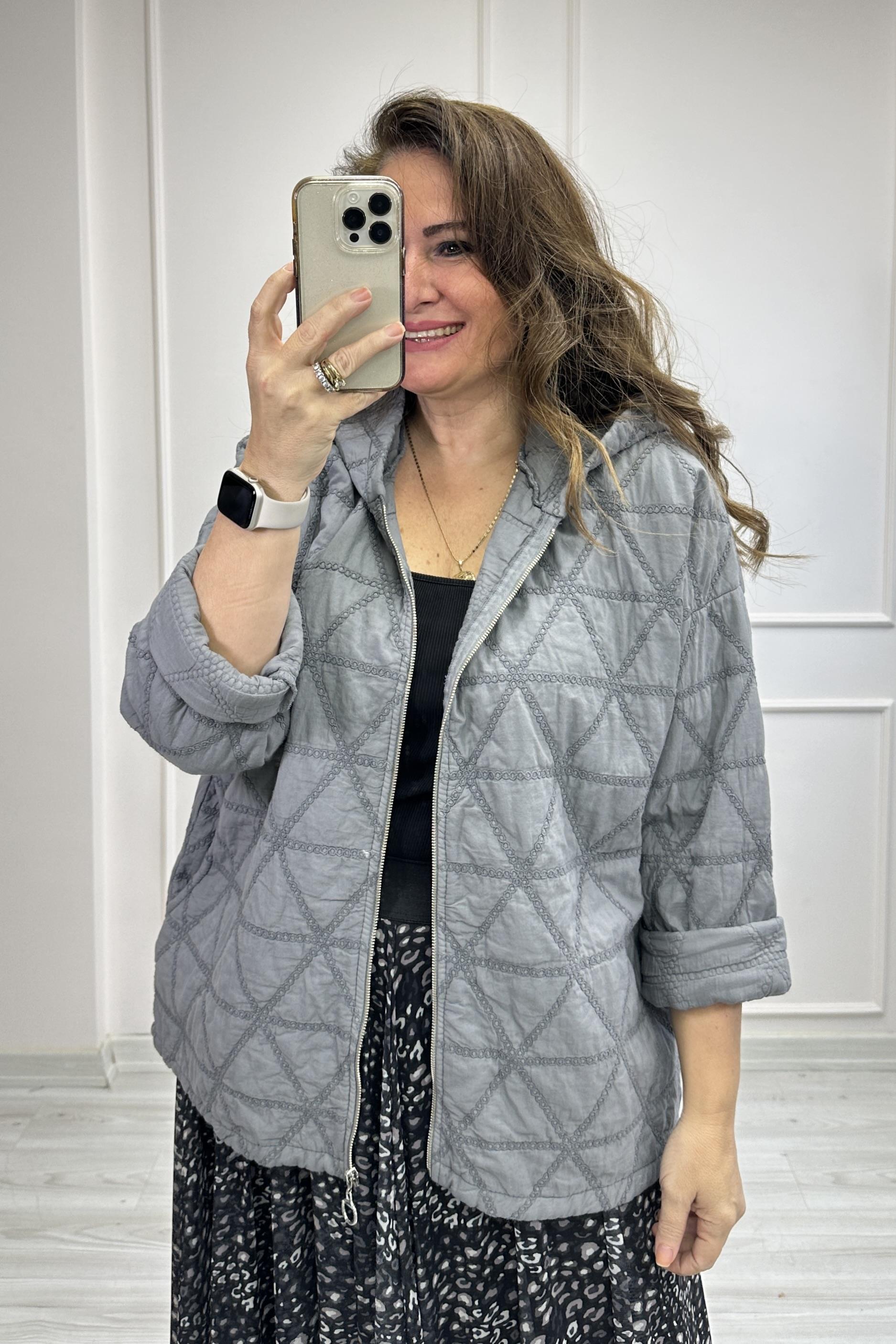 Nakış İşlemeli Kapşonlu Ceket Gri