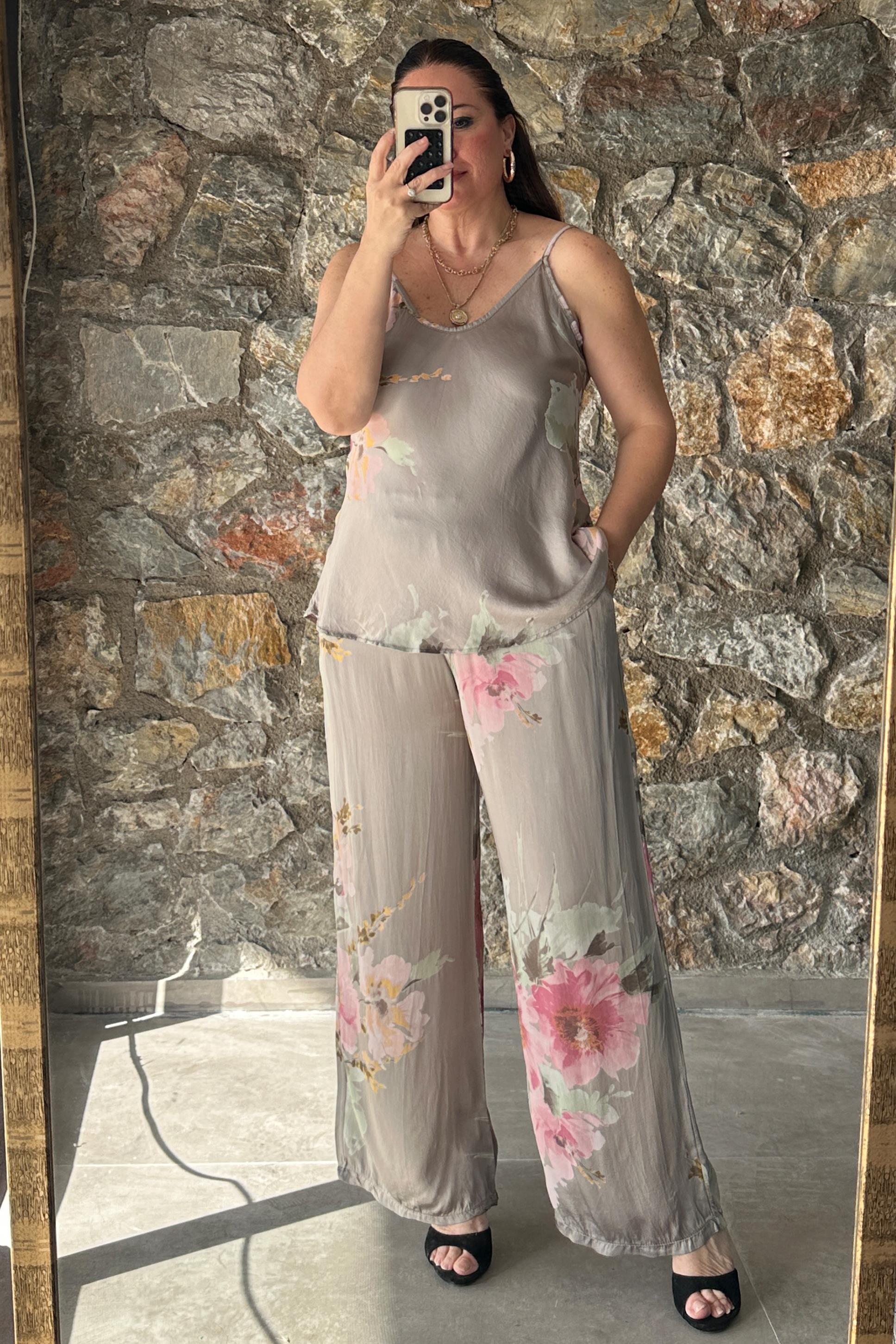 Flora Desenli Saten Takım Gri