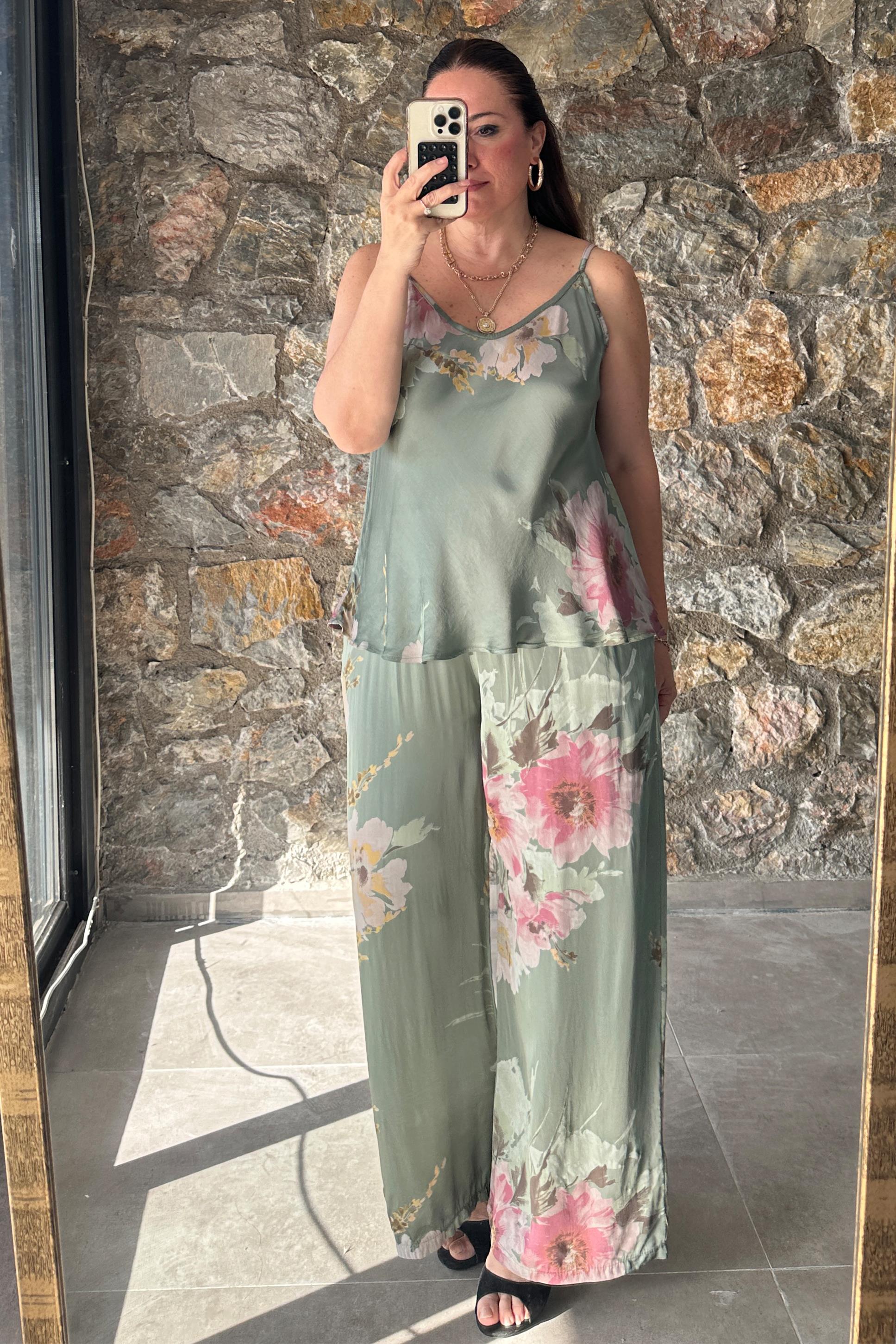 Flora Desenli Saten Takım Yeşil