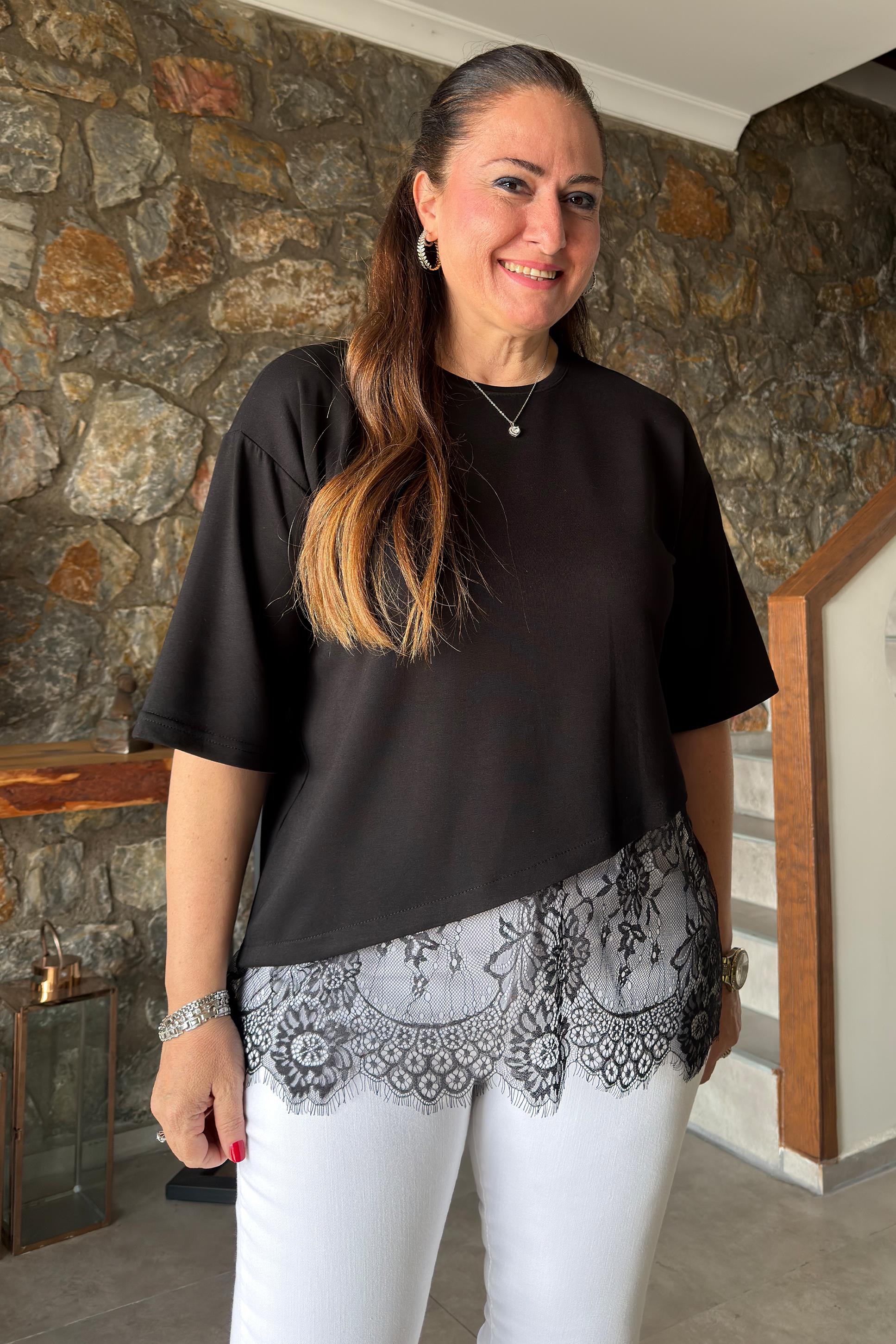 Loria Dantel Detaylı Bluz Siyah