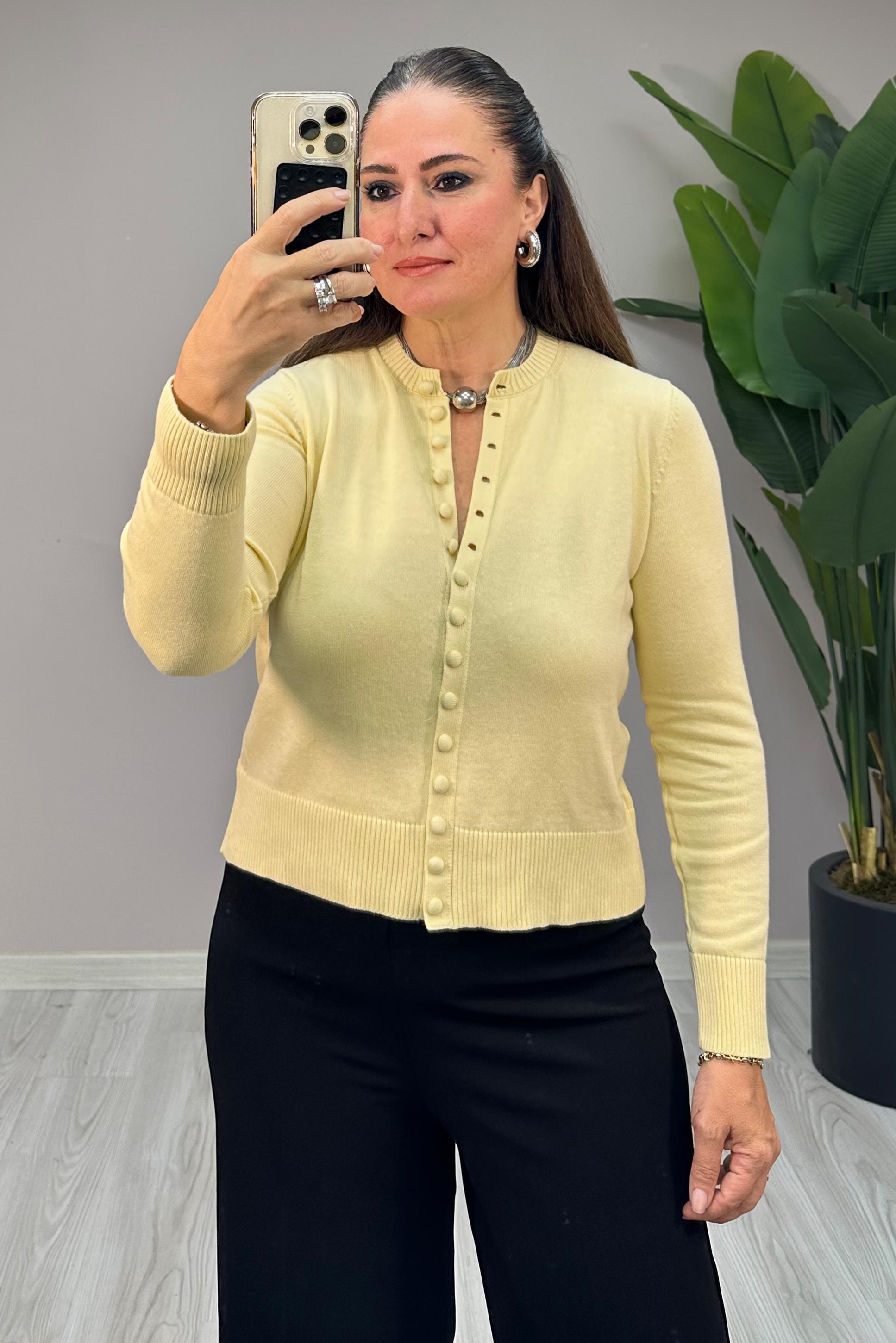 Pesta Düğmeli Triko Bluz Sarı