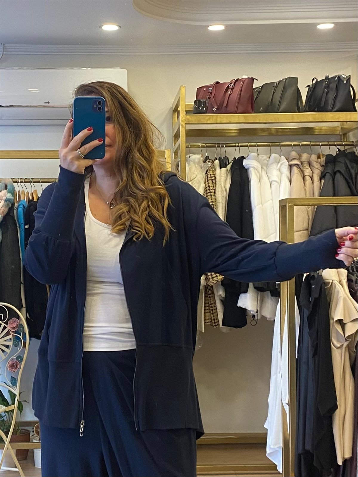 Arka Asimetrik Detaylı Kapüşonlu Madal Ceket Lacivert