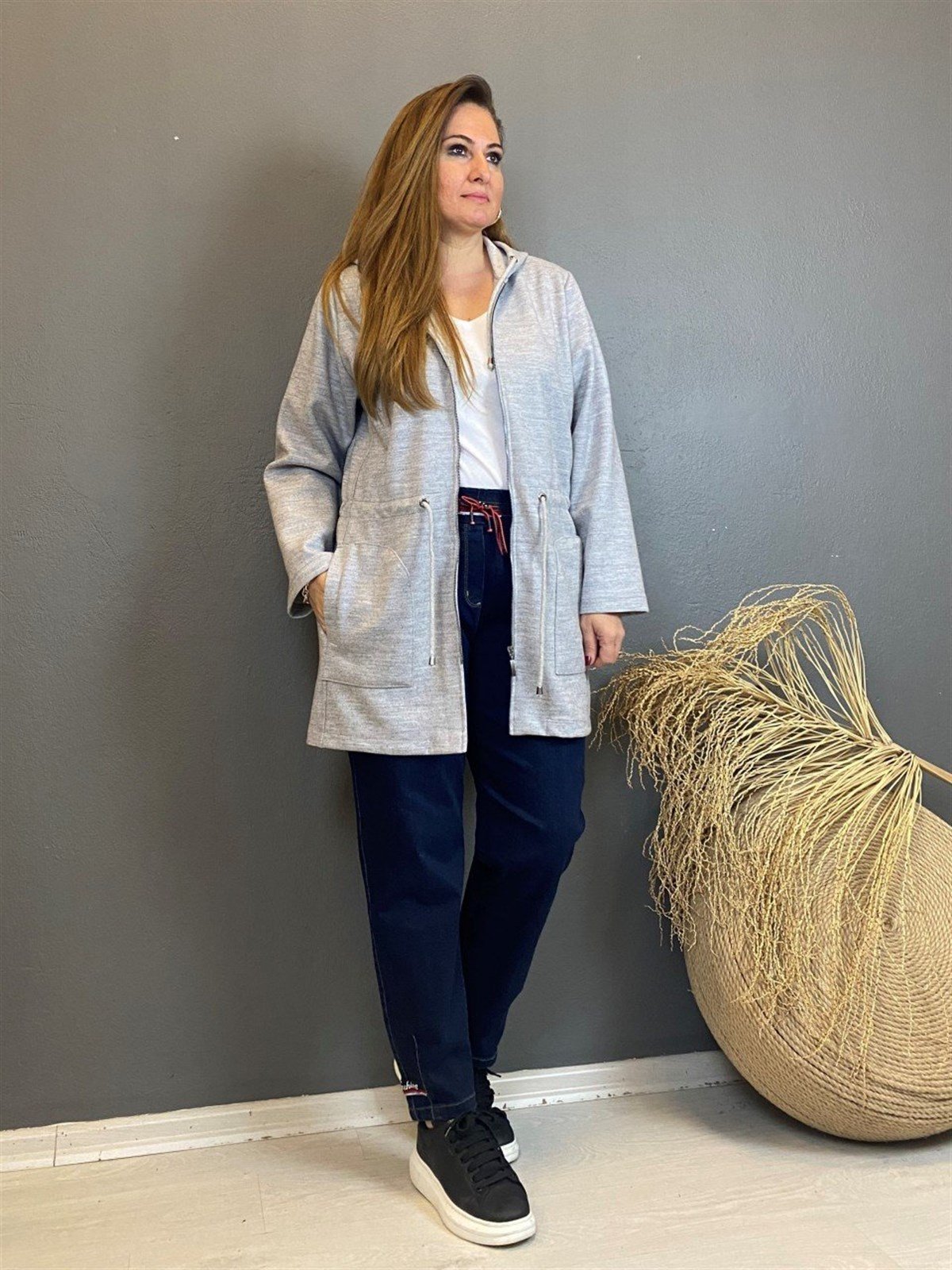 Belden Büzgülü Kapüşonlu Ceket