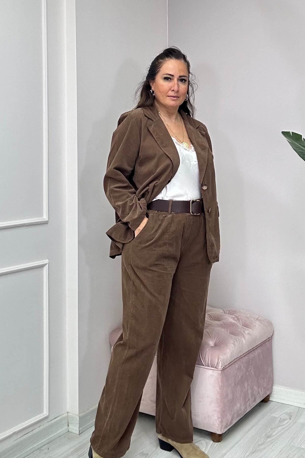 Blazer Ceketli Kendinden Kemerli Boru Paça Pantalonlu Takım Kahverengi