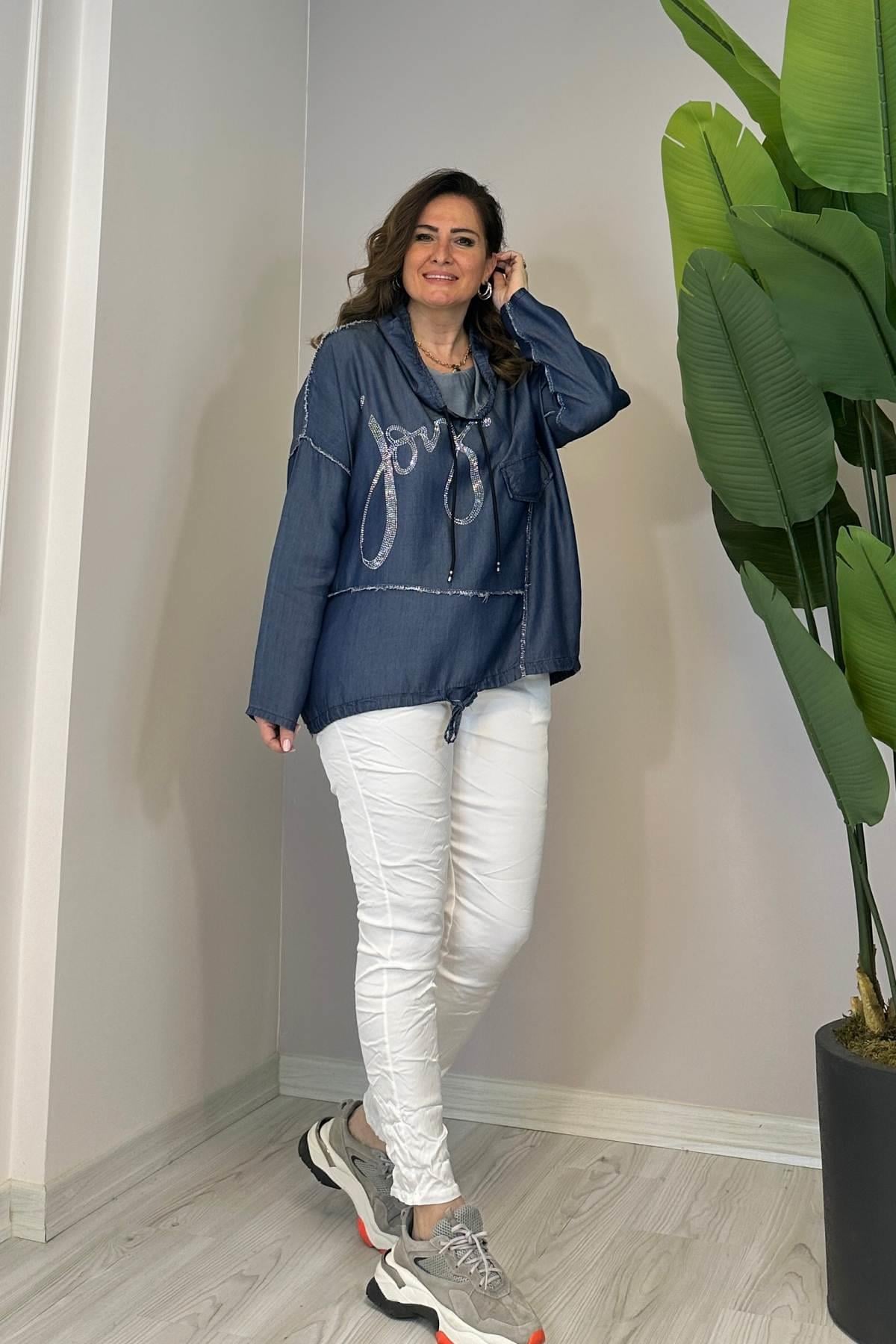 Boyunluk Detaylı Işıltılı Tunik Bluz Koyu Mavi