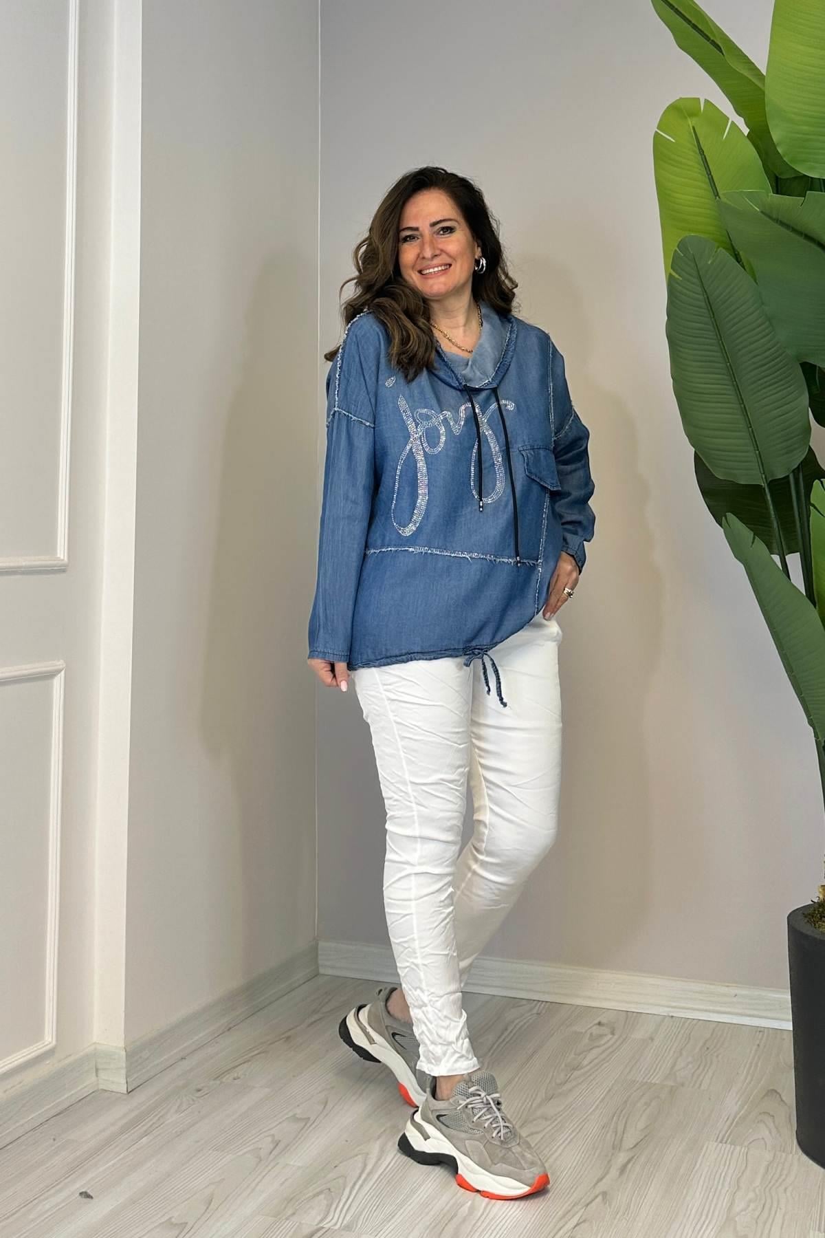 Boyunluk Detaylı Işıltılı Tunik Bluz Mavi