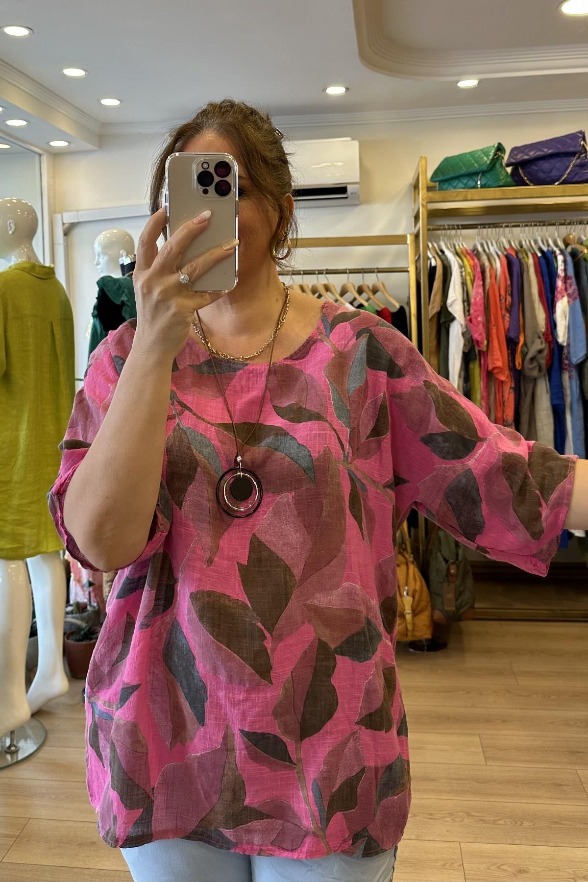 Büyük Yaprak Desenli Kolyeli Keten Bluz Pembe
