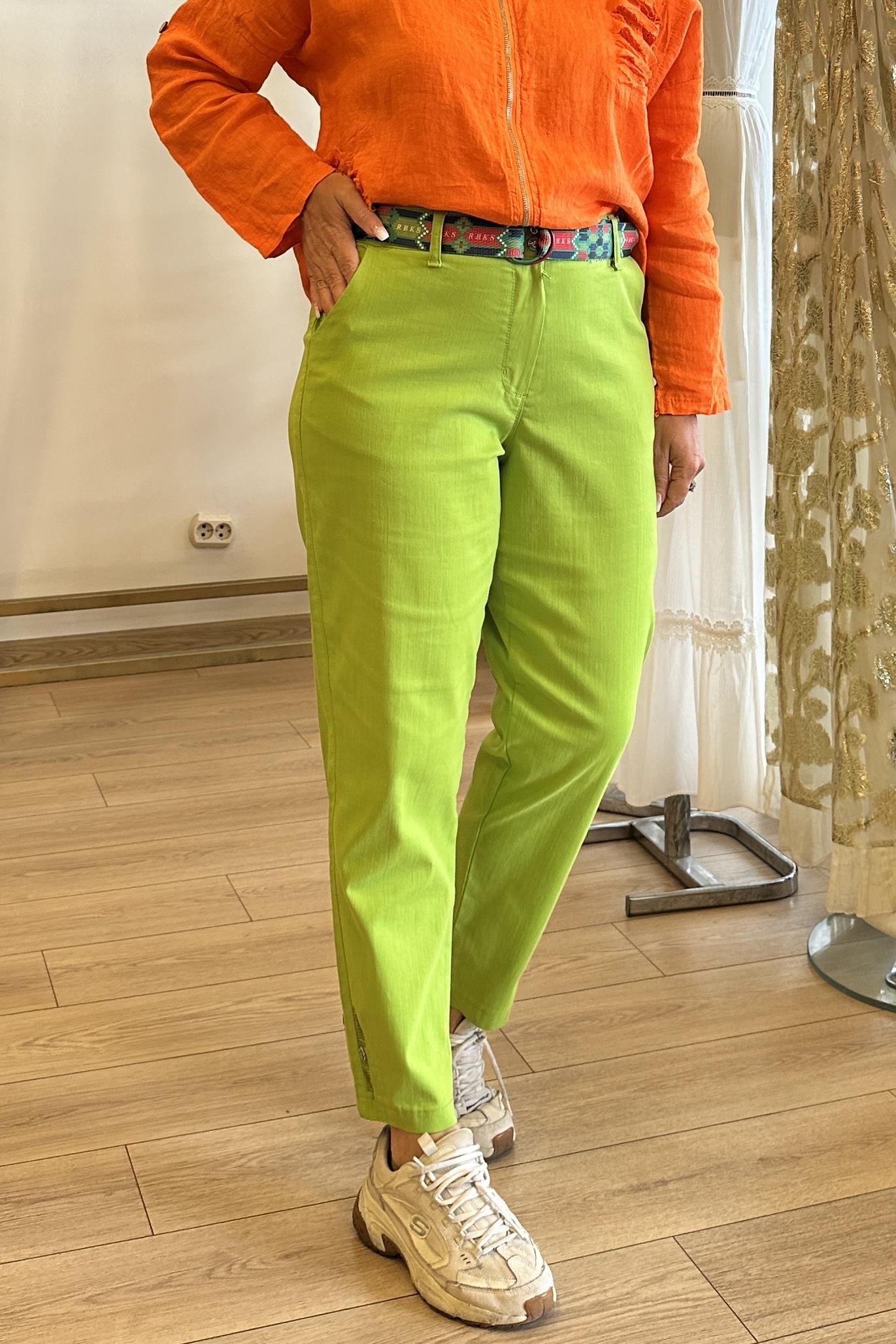 Desenli Kemer Paça Minik Taş Detaylı Pantolon Fıstık Yeşili