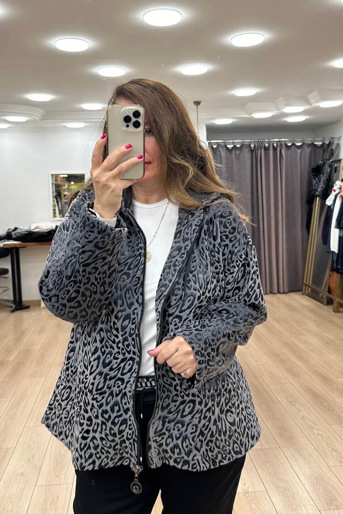 Kapüşonlu Fermuarlı Kabartma Desenli Ceket-Antrasit