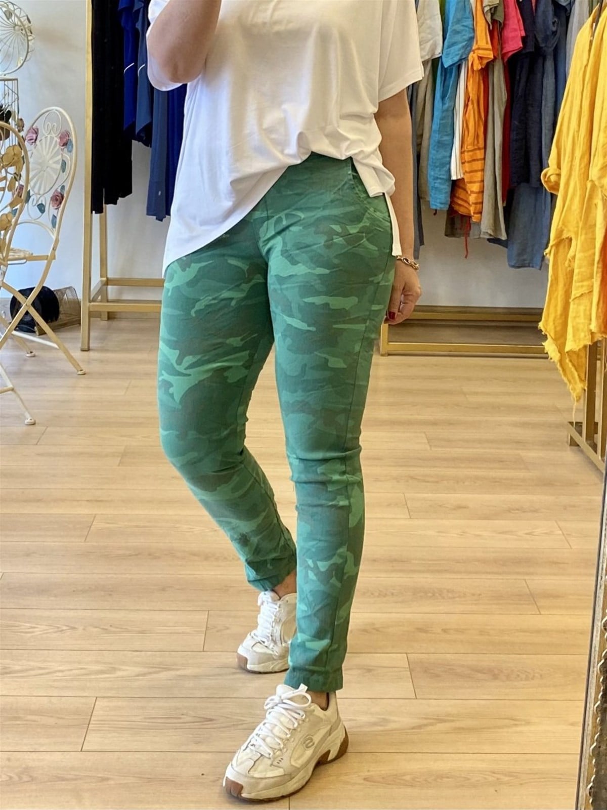 Kendinden desenli full likralı pantolon yeşil
