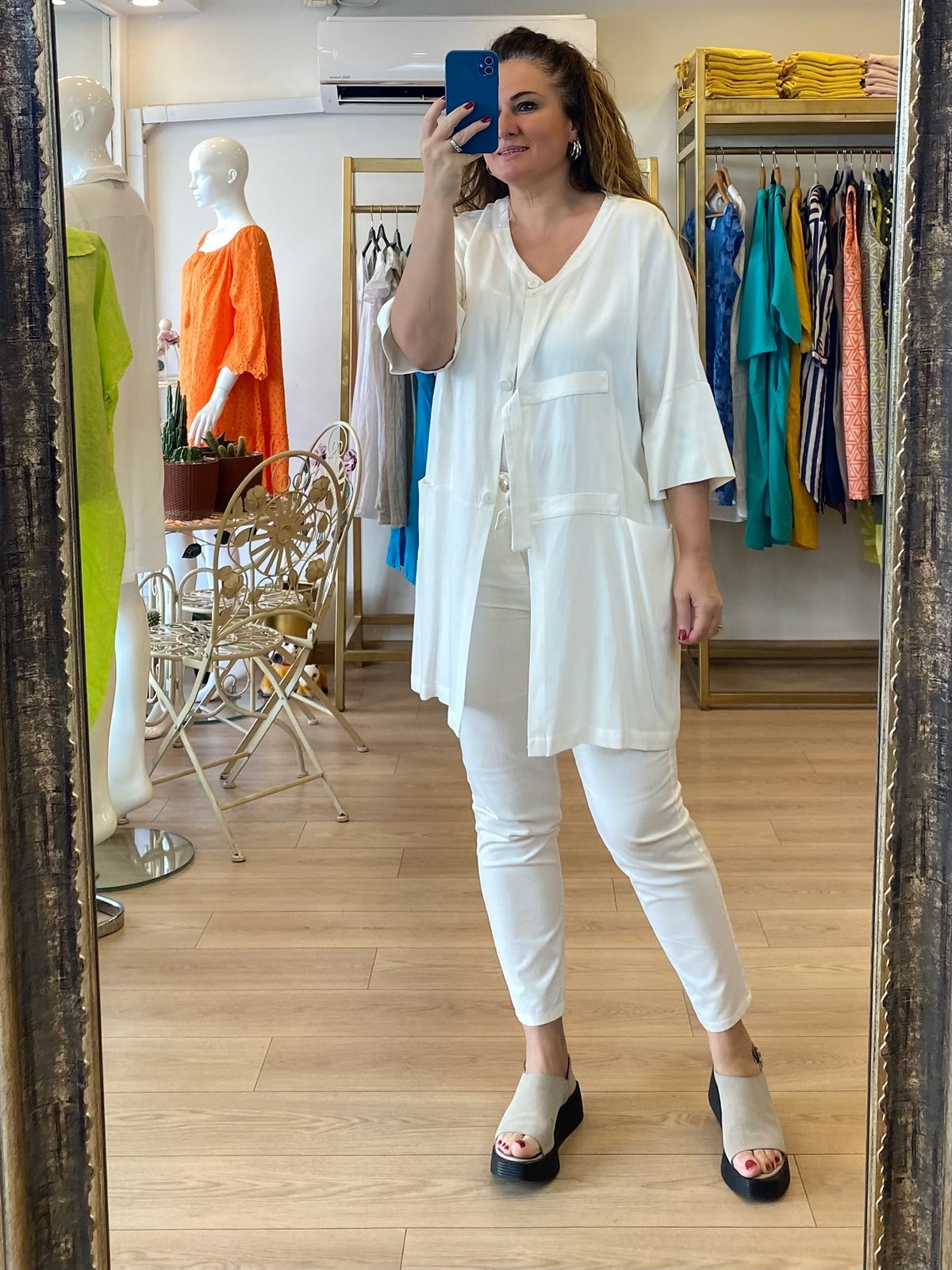 Ön Düğme Detaylı Tasarım Ceket Beyaz