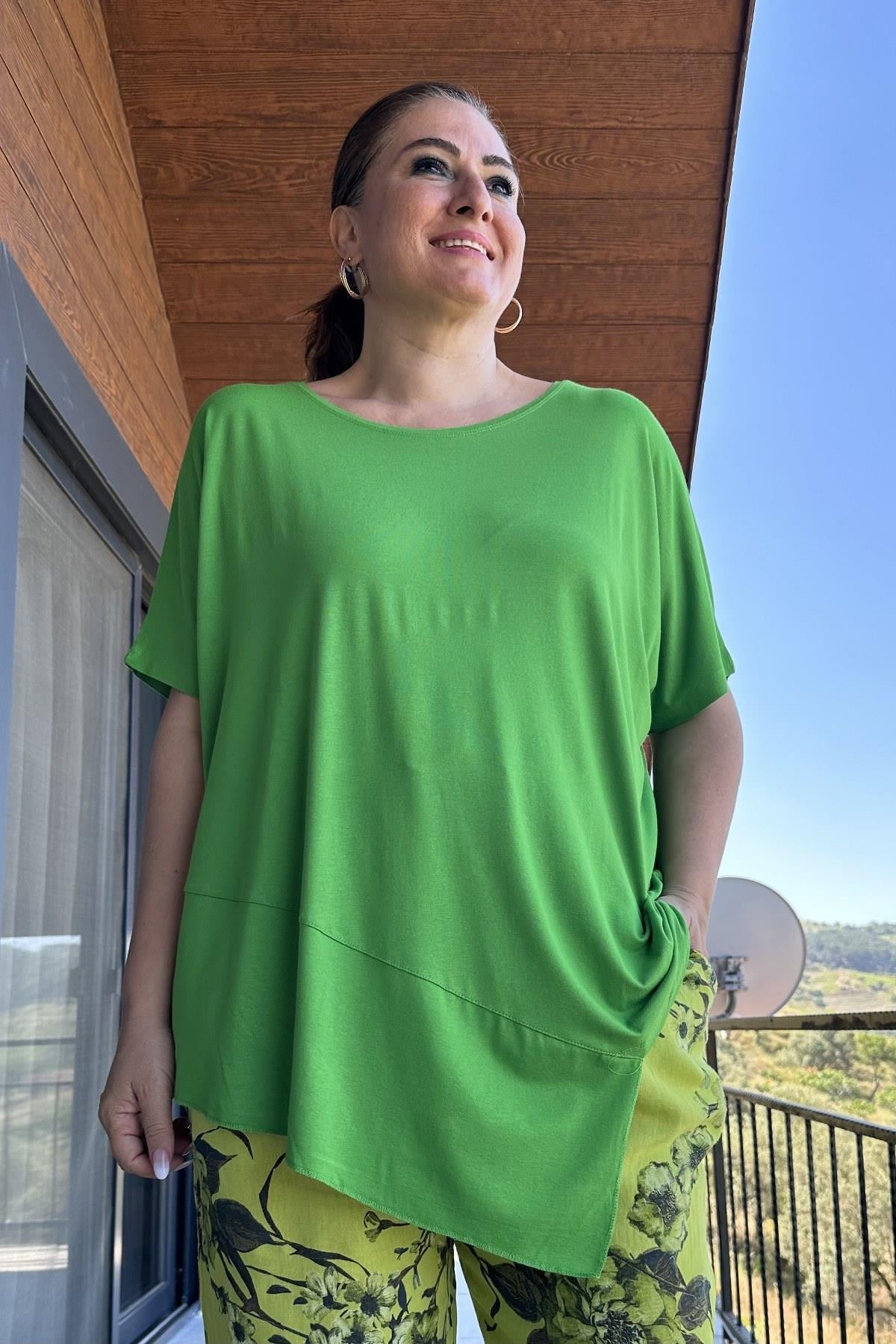 Ön Üçgen Detaylı T-shirt Fıstık Yeşili