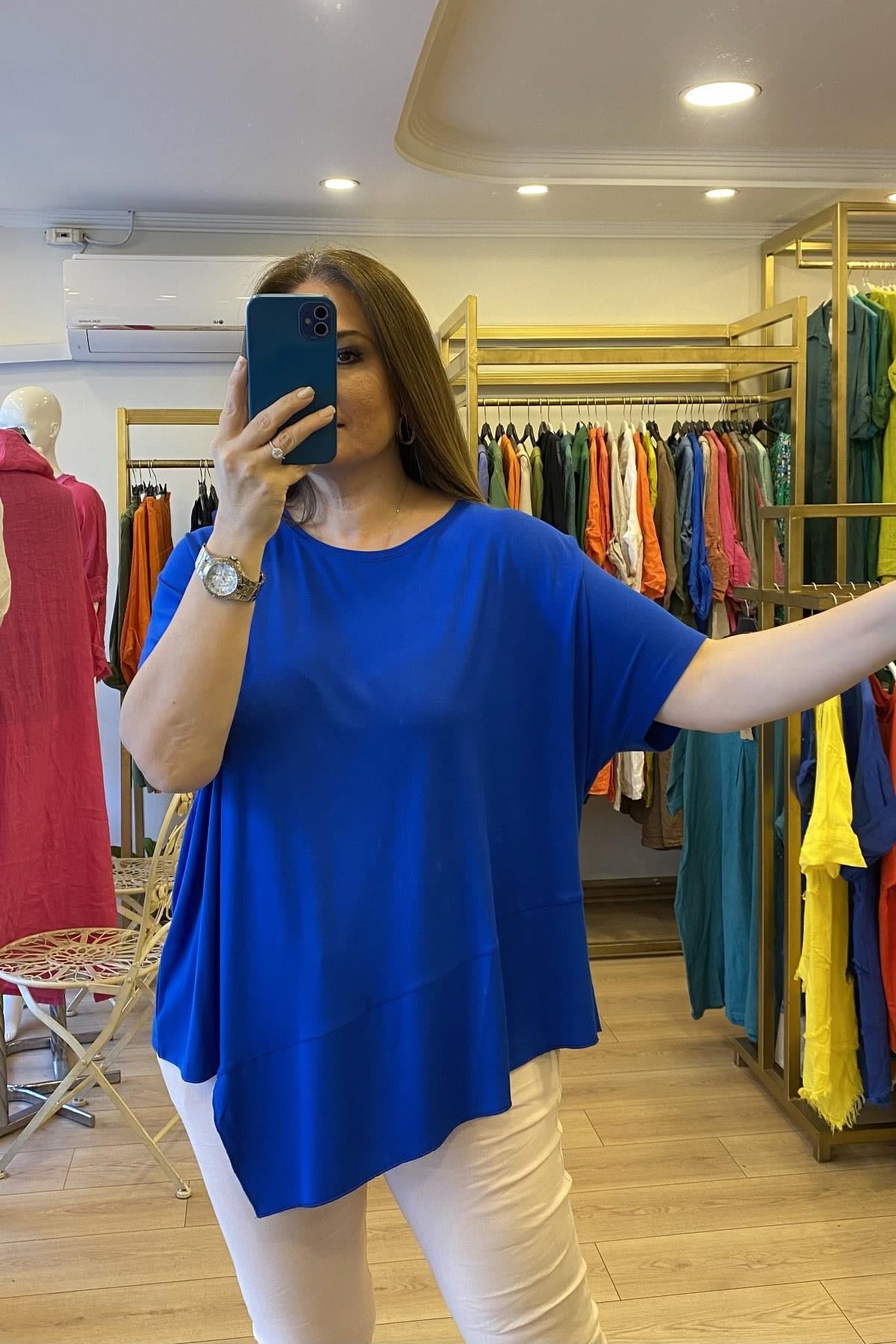 Ön Üçgen Detaylı T-shirt Sax Mavi
