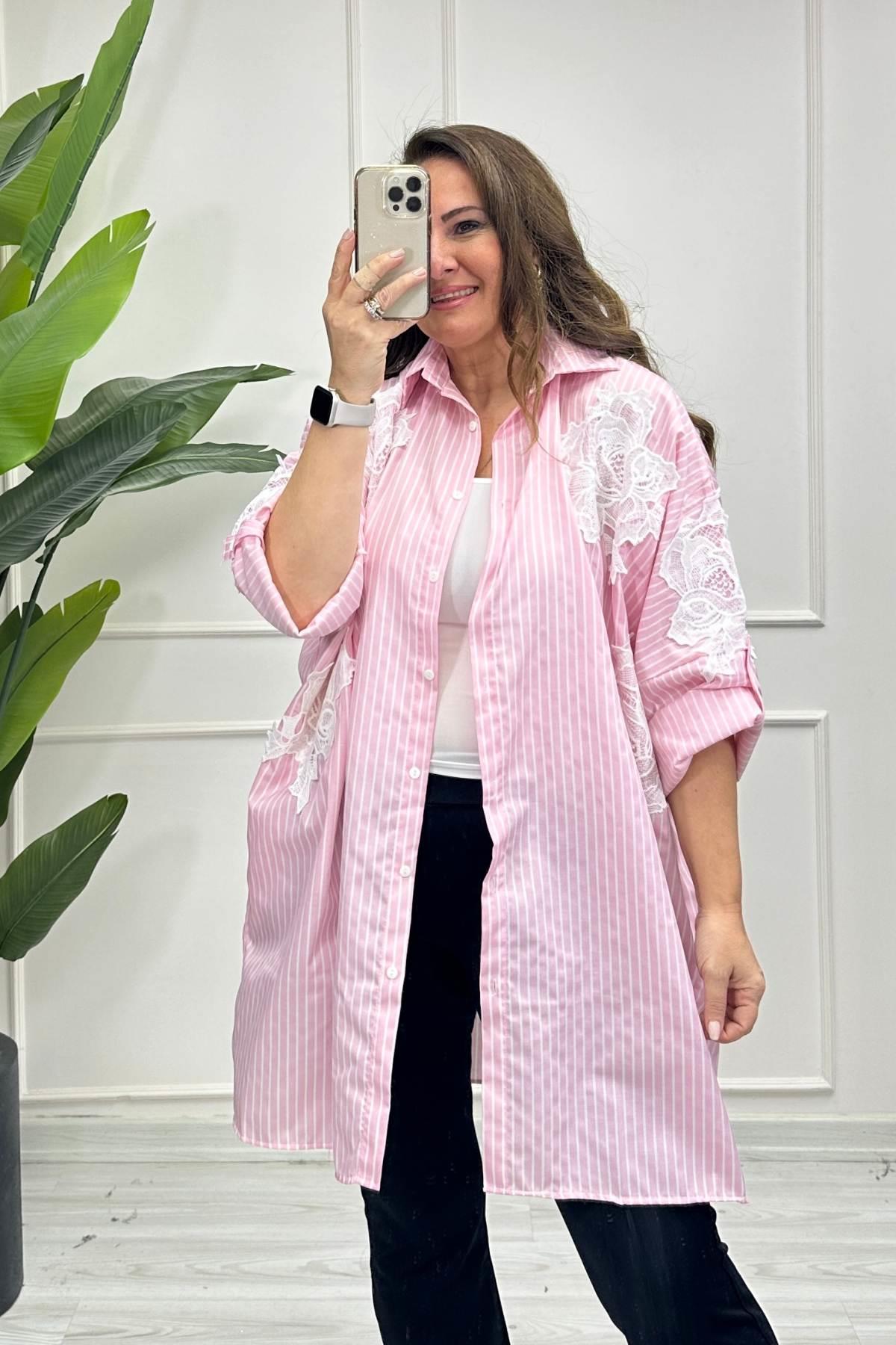 Oversize Motif Detaylı Çizgili Gömlek Pembe