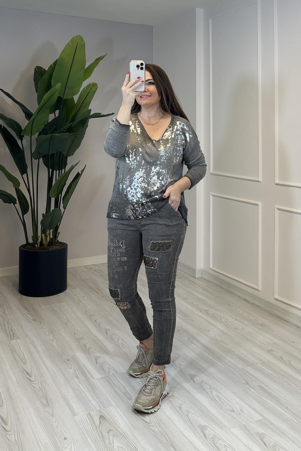 Pul Ve Yazı Detaylı Pantolon Acı Kahve