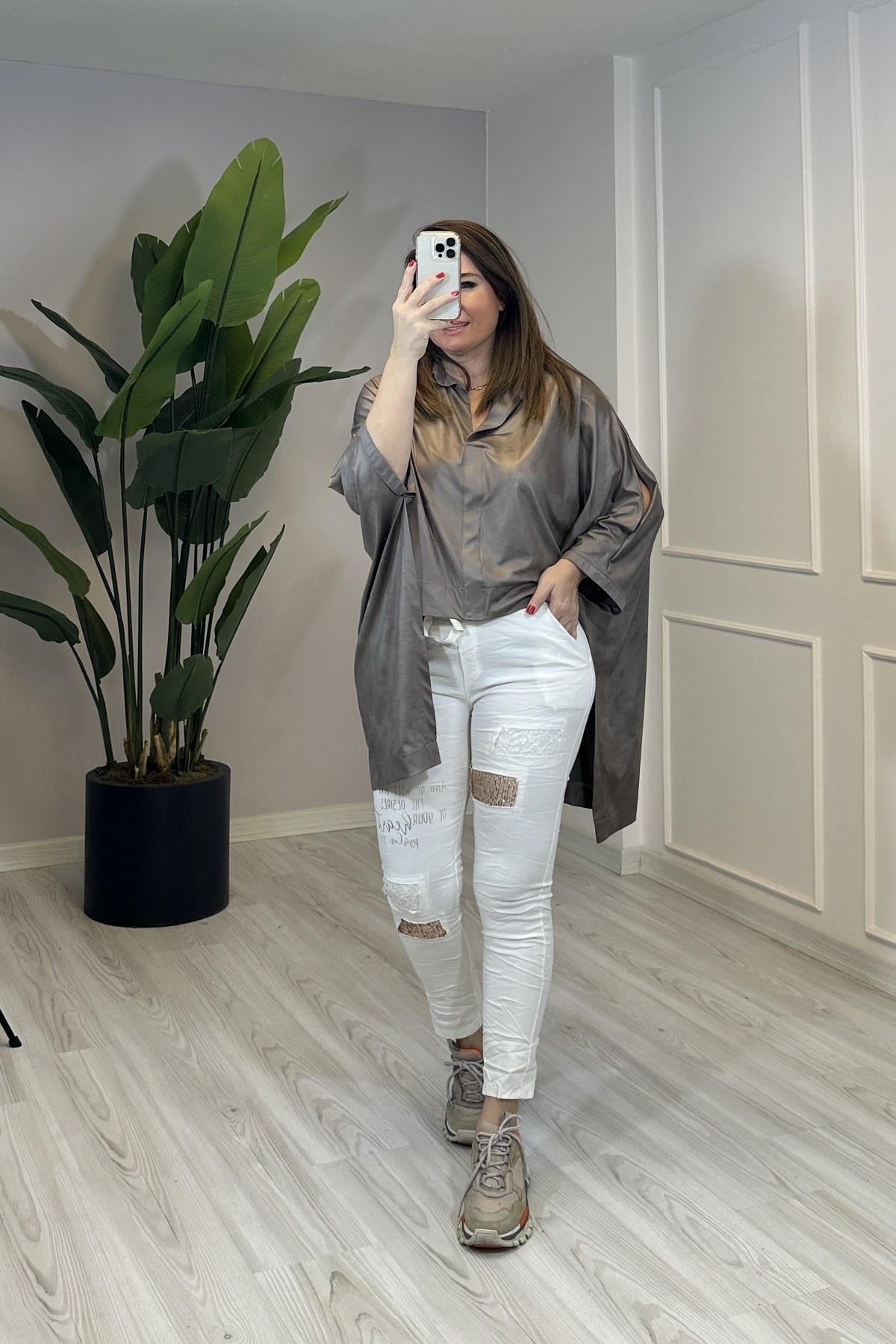 Pul Ve Yazı Detaylı Pantolon Beyaz