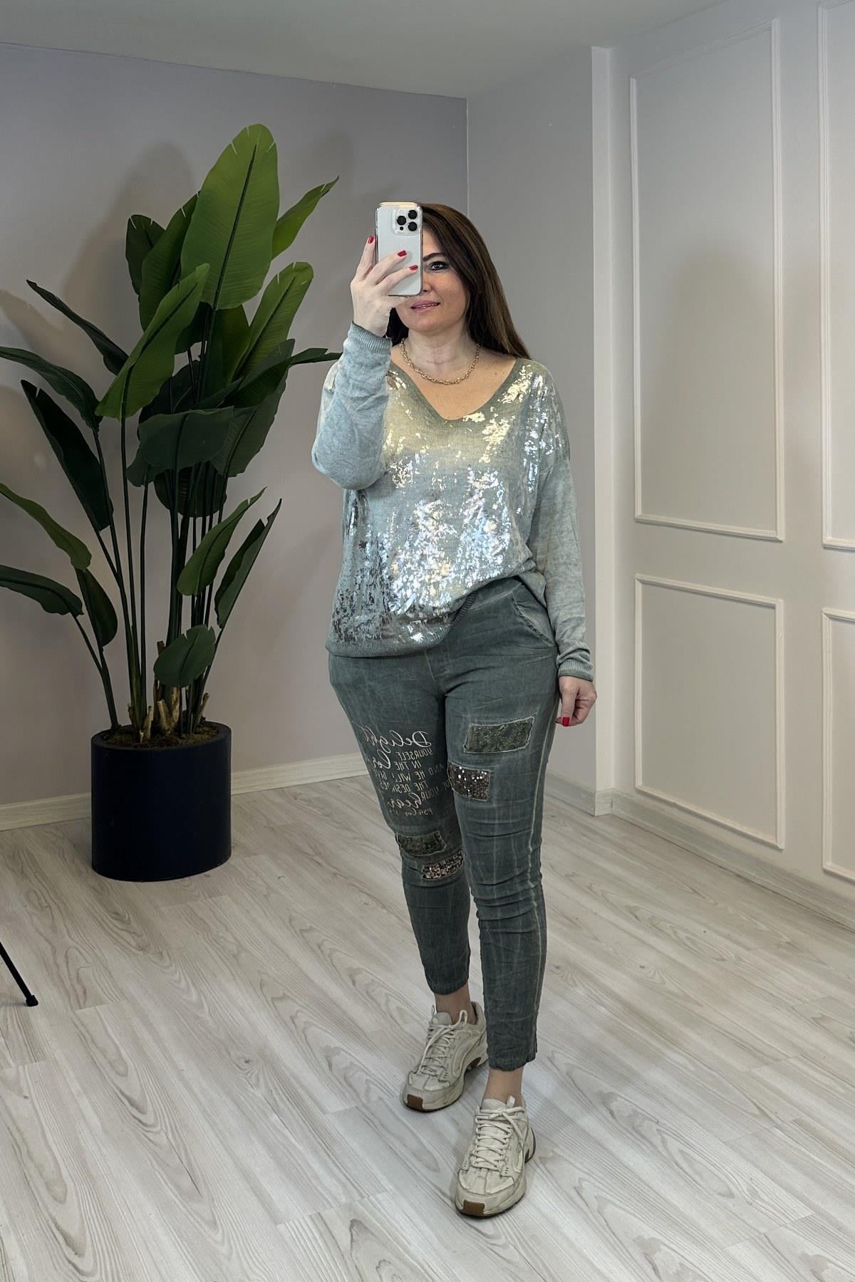 Pul Ve Yazı Detaylı Pantolon Haki Yeşil