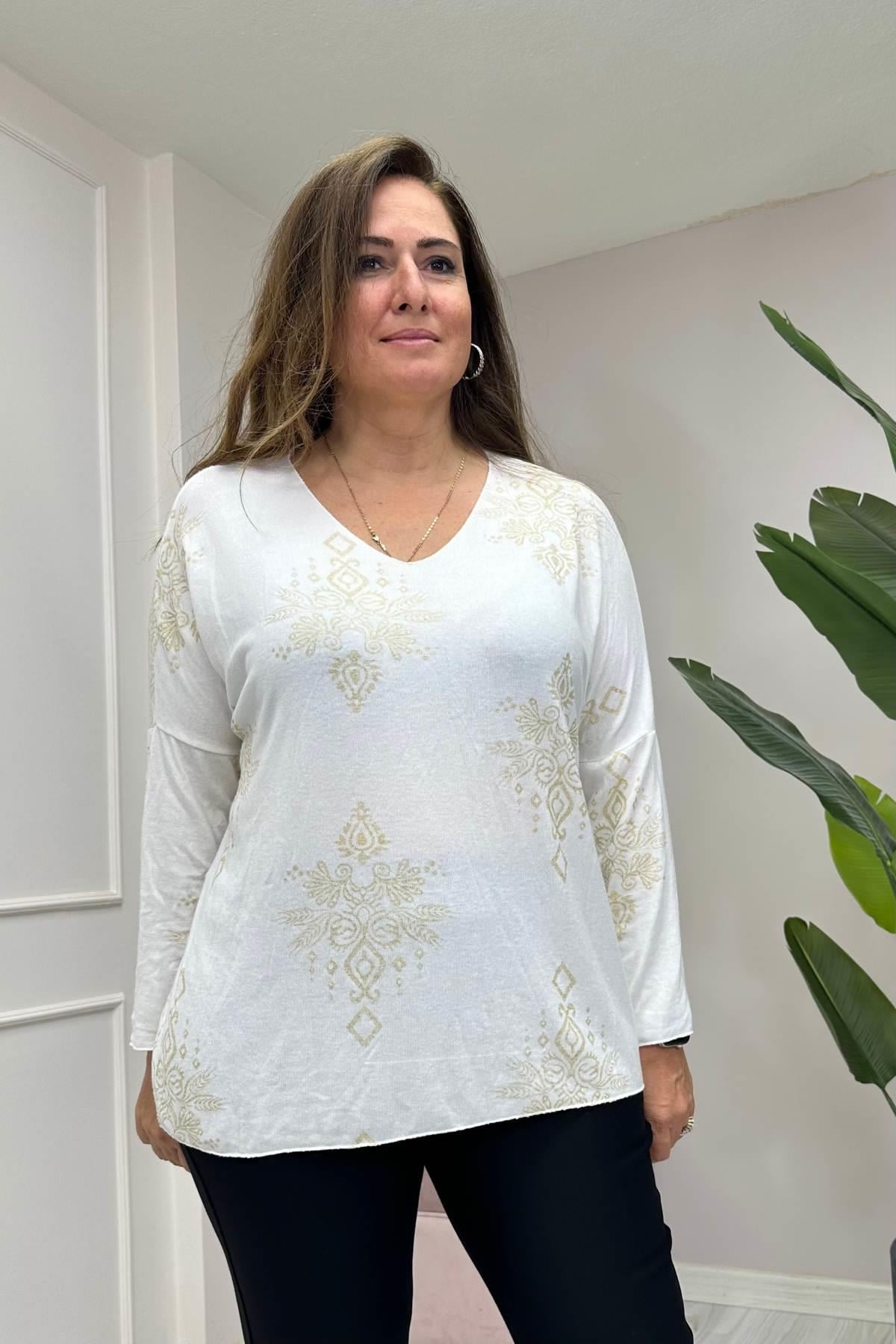 Sarı Yaldızlı Triko Beyaz