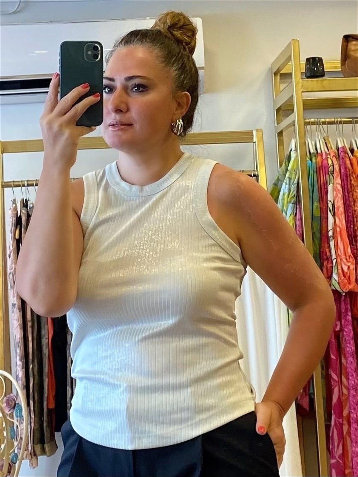 Simli Sıfır Kol Bluz Açık Gri