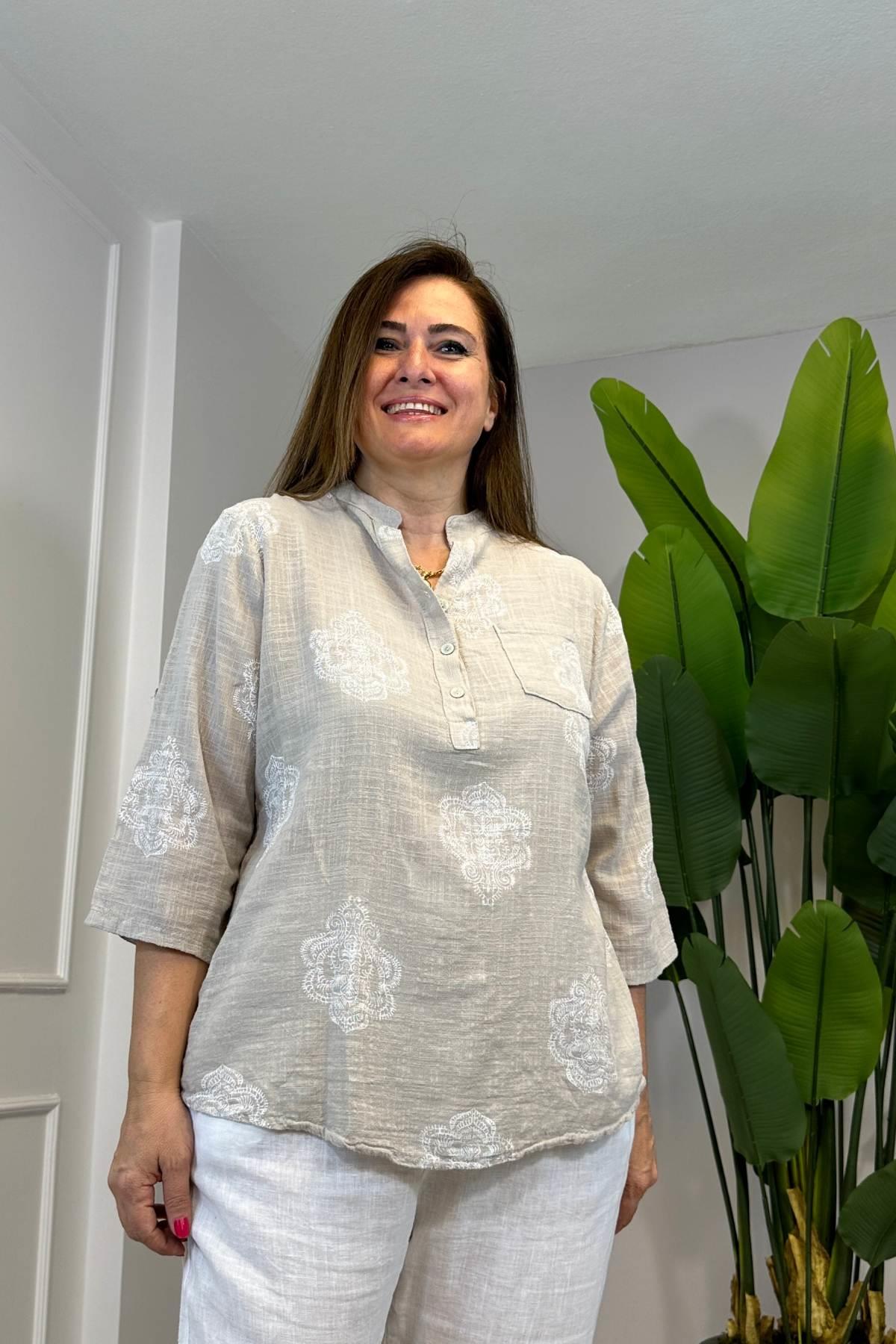 Üç Düğmeli Pamuklu Kumaş Desenli Gömlek Bej