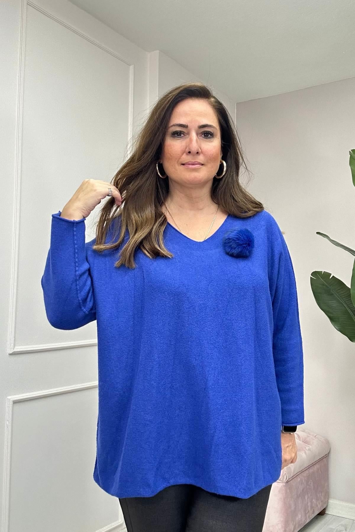Yaka Ponpon Detaylı V Yaka Angora Triko Saks Mavi