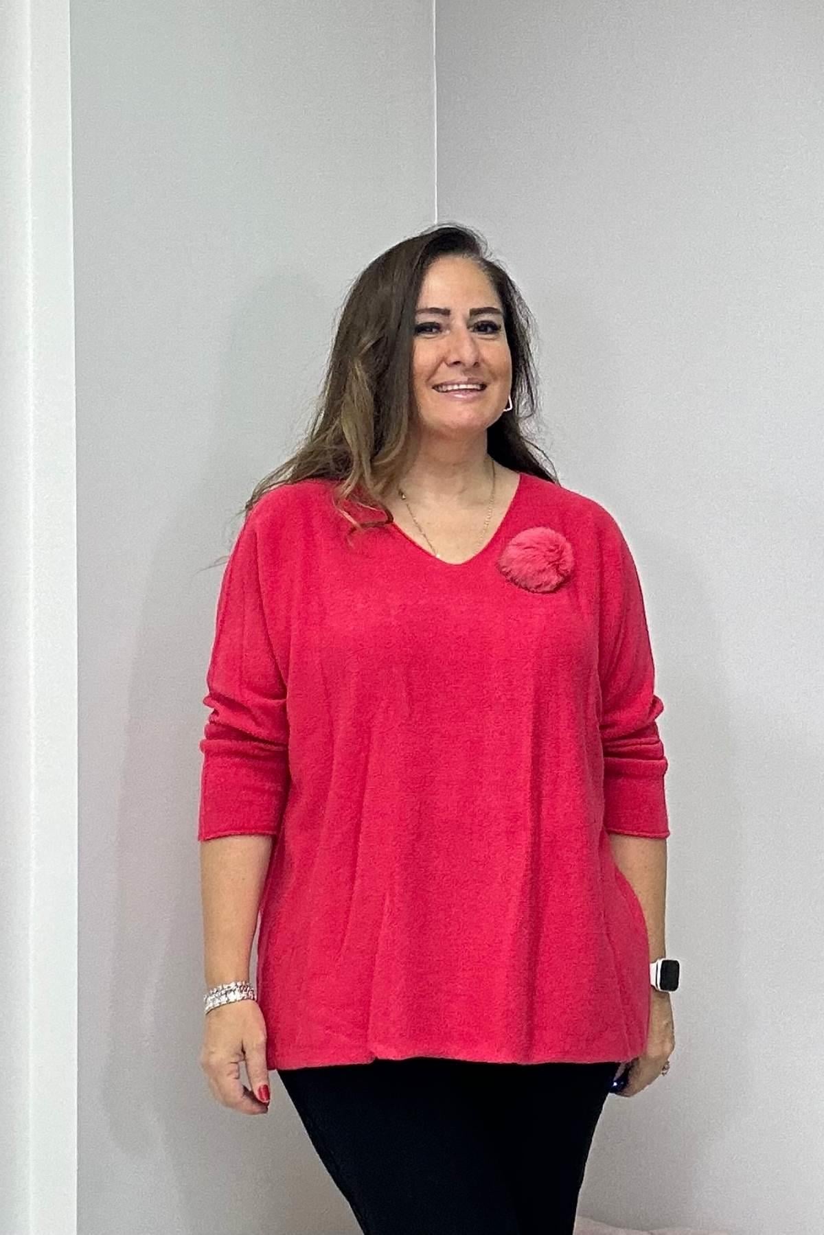 Yaka Ponpon Detaylı V Yaka Angora Triko Kırmızı
