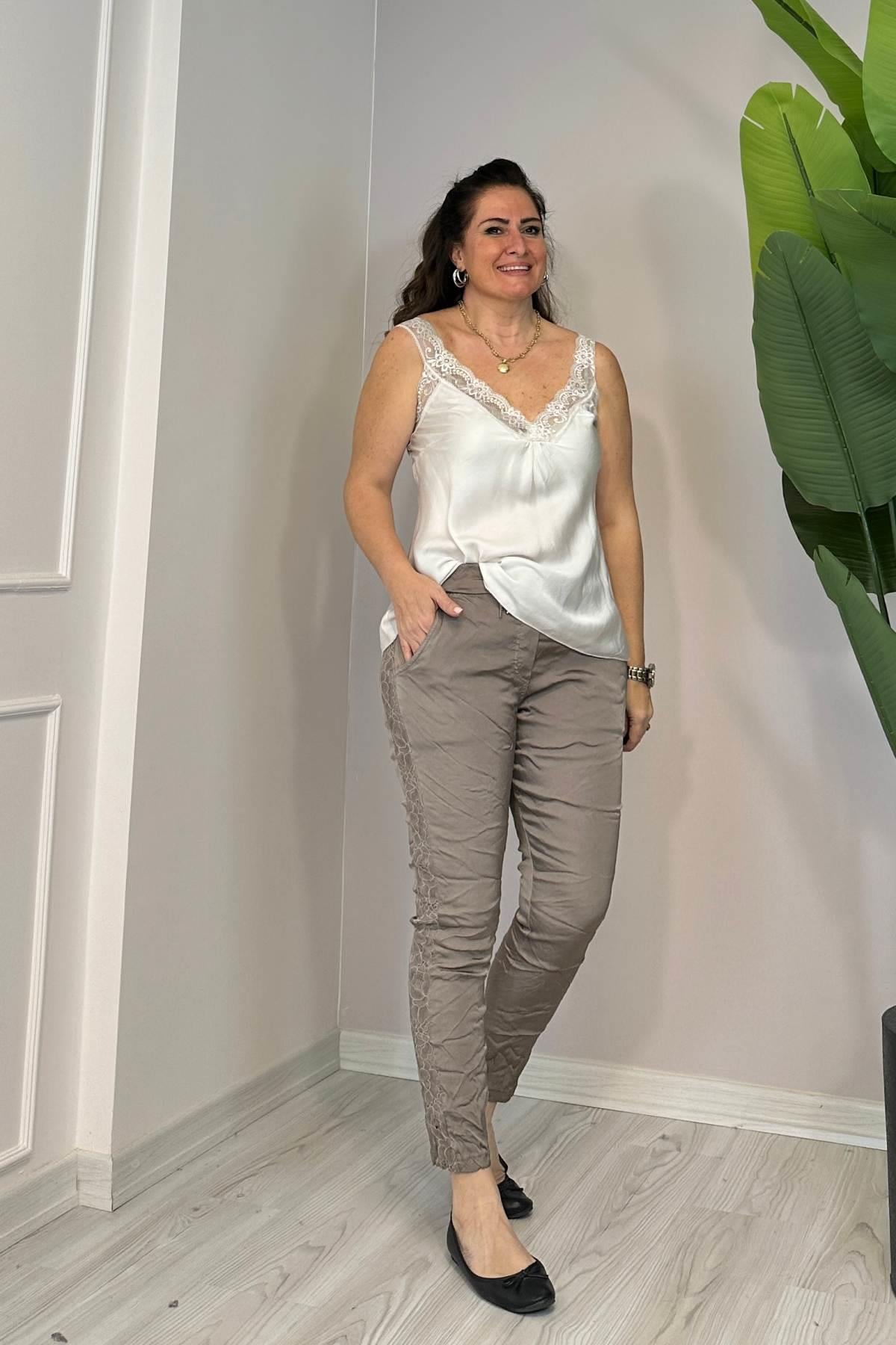 Yan Dantel Detaylı Full Likralı İthal Pantolon Taş