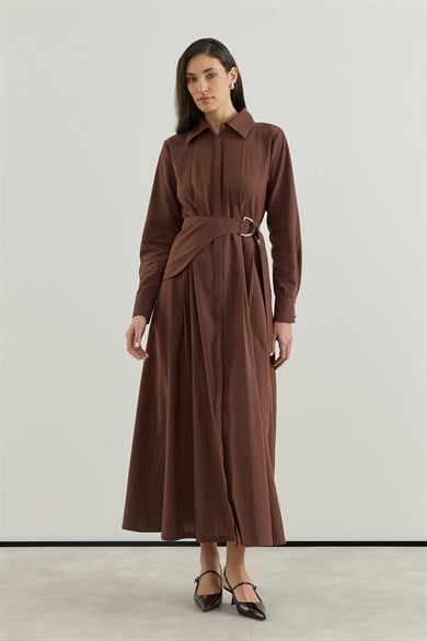 D tokalı Büyük Kemerli Keten Elbise Kahverengi
