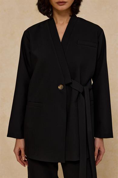 Tek Düğmeli Bağlamalı Astarlı Ceket Siyah