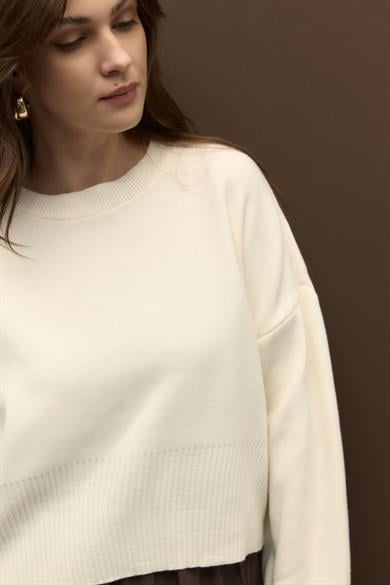Ribana Geçişli Cropped Triko Kazak Ekru
