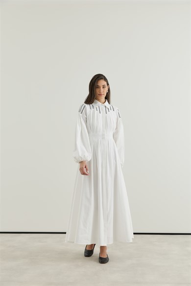 Omuz Nakışlı Keten Elbise Ekru