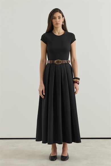Pilikaşeli Etek Siyah