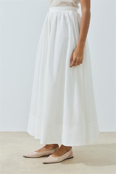 Büzgülü Geniş Katlamalı Astarlı Etek Beyaz