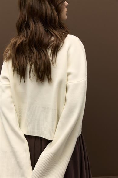 Ribana Geçişli Cropped Triko Kazak Ekru