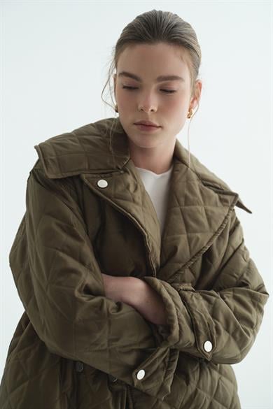 Çıtçıtlı Kapitone Mont