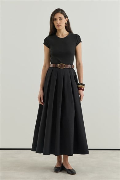 Pilikaşeli Etek Siyah