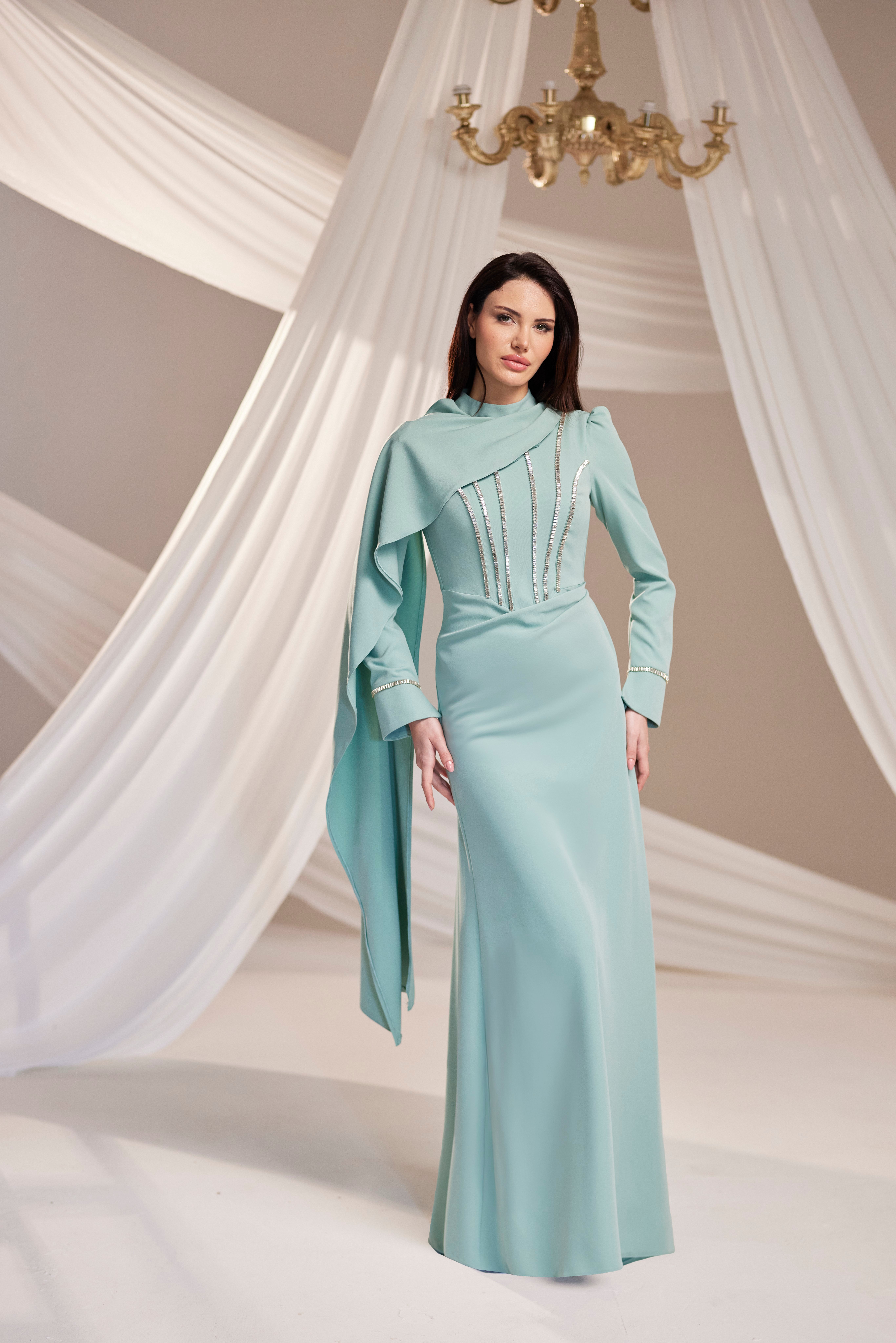 Elara Abiye Mint