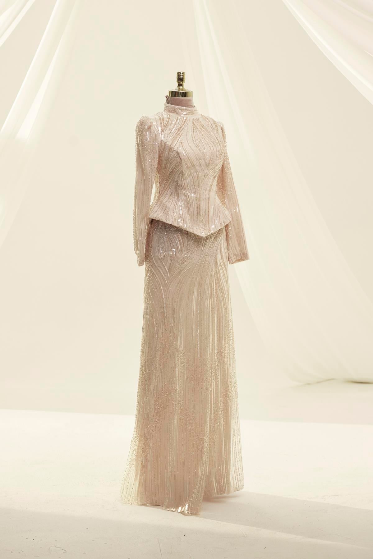 Rosa Abiye Gold