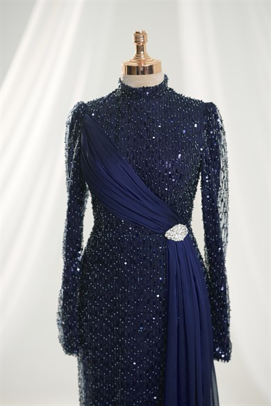 Mathilda Abiye Lacivert