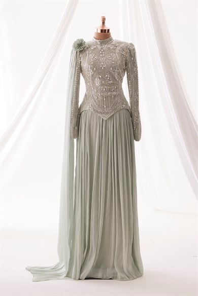 Melina  Abiye Mint