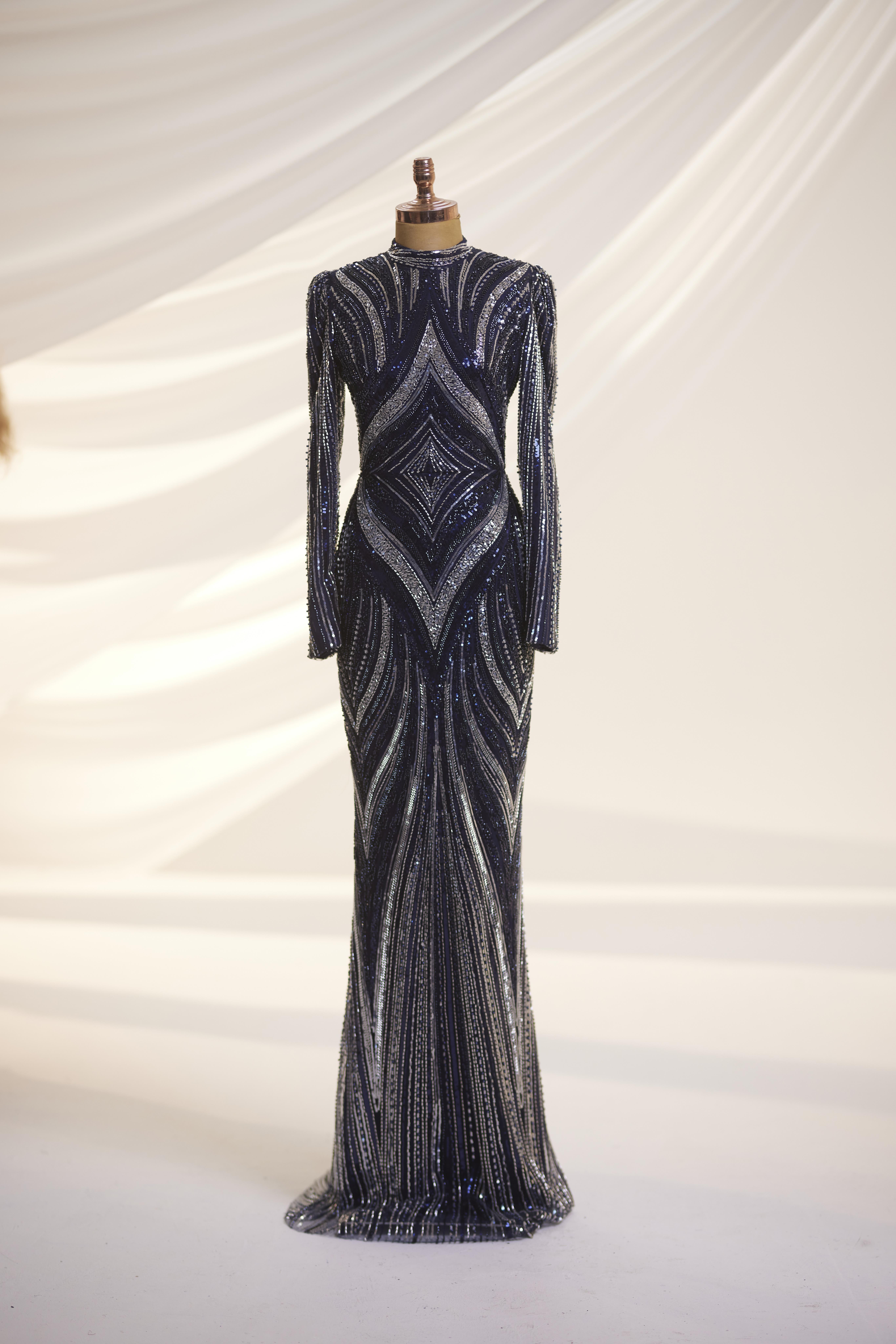 Alanur Abiye Lacivert