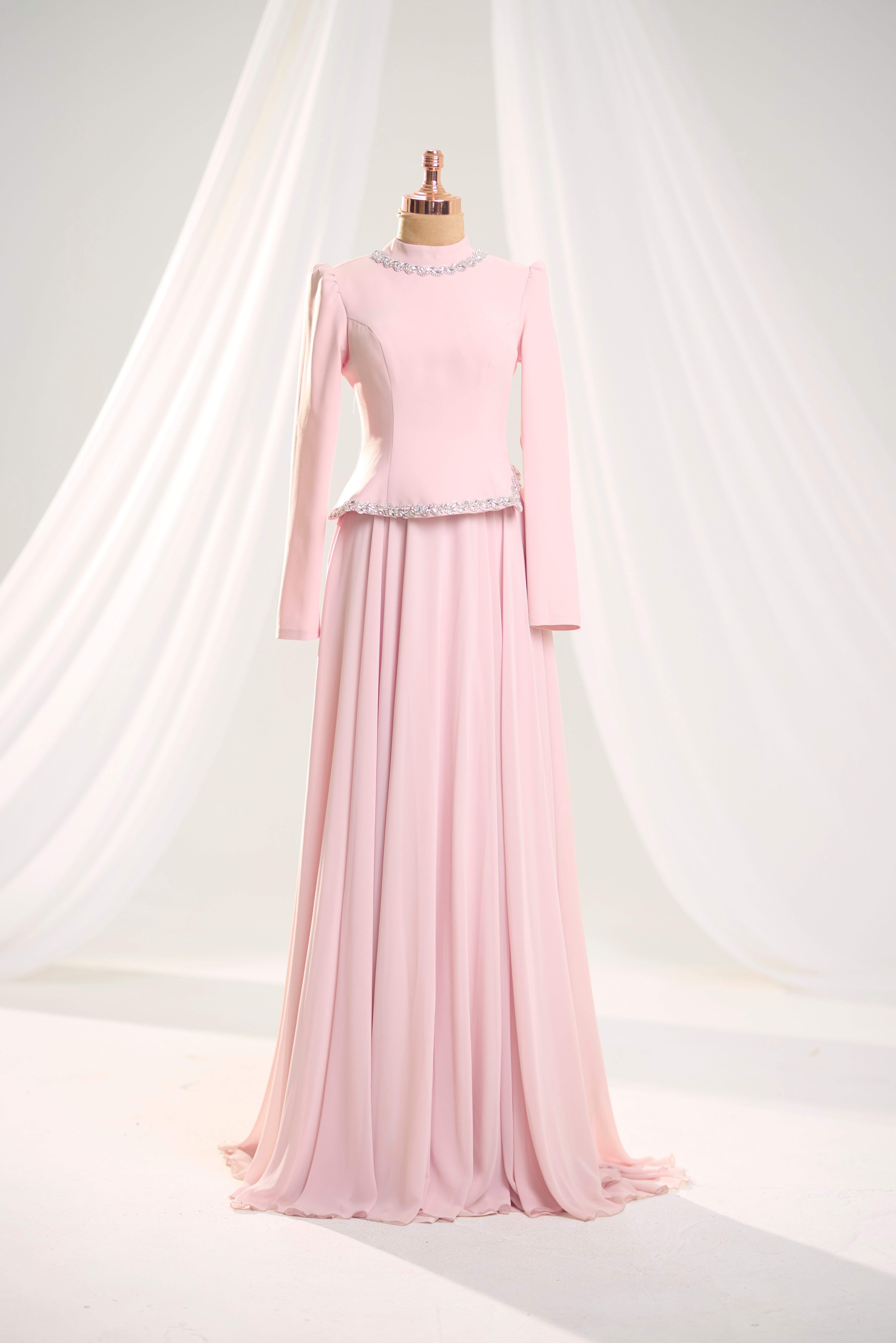 Luna Abiye Pembe