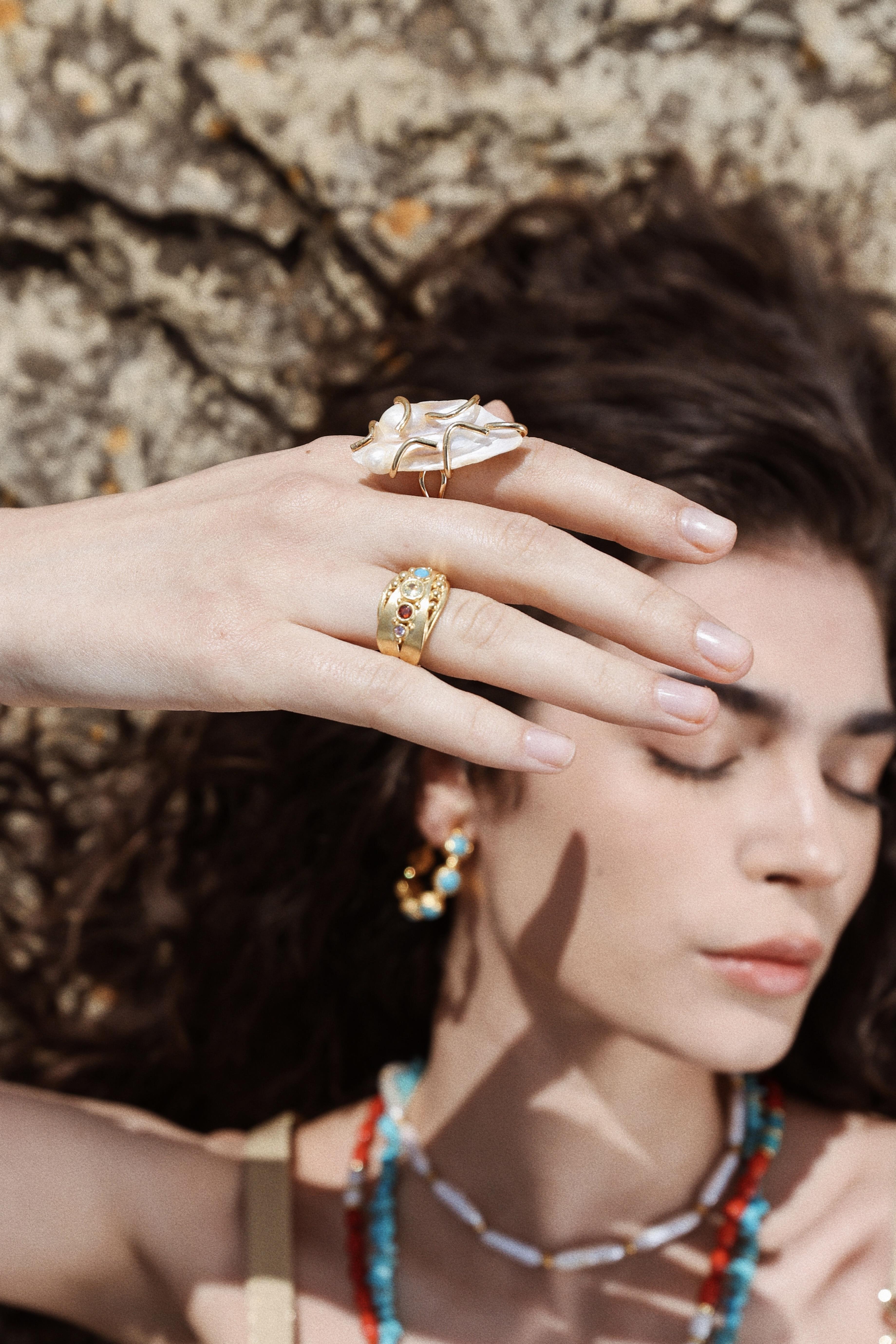 Almira Viva Ring