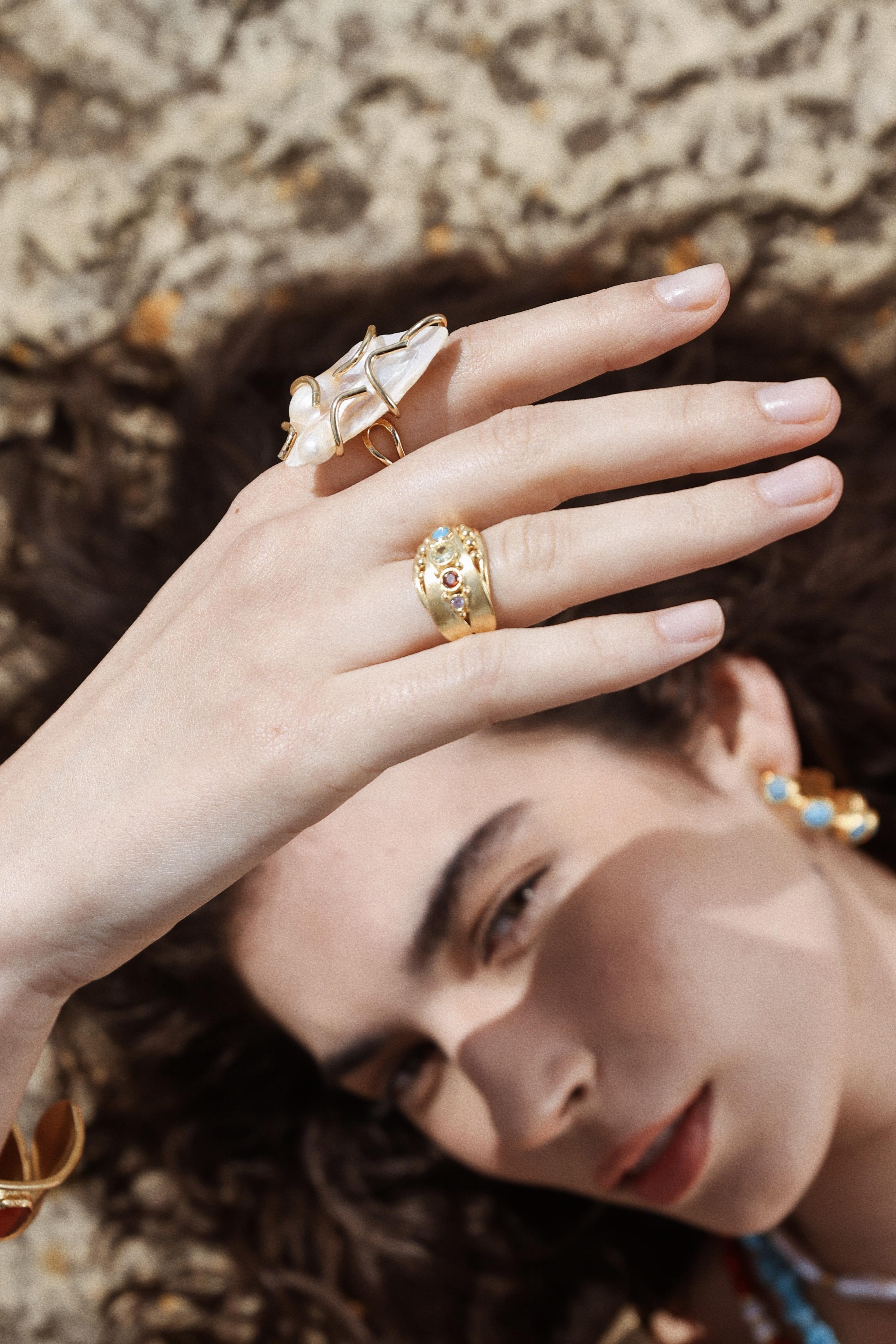 Almira Viva Ring