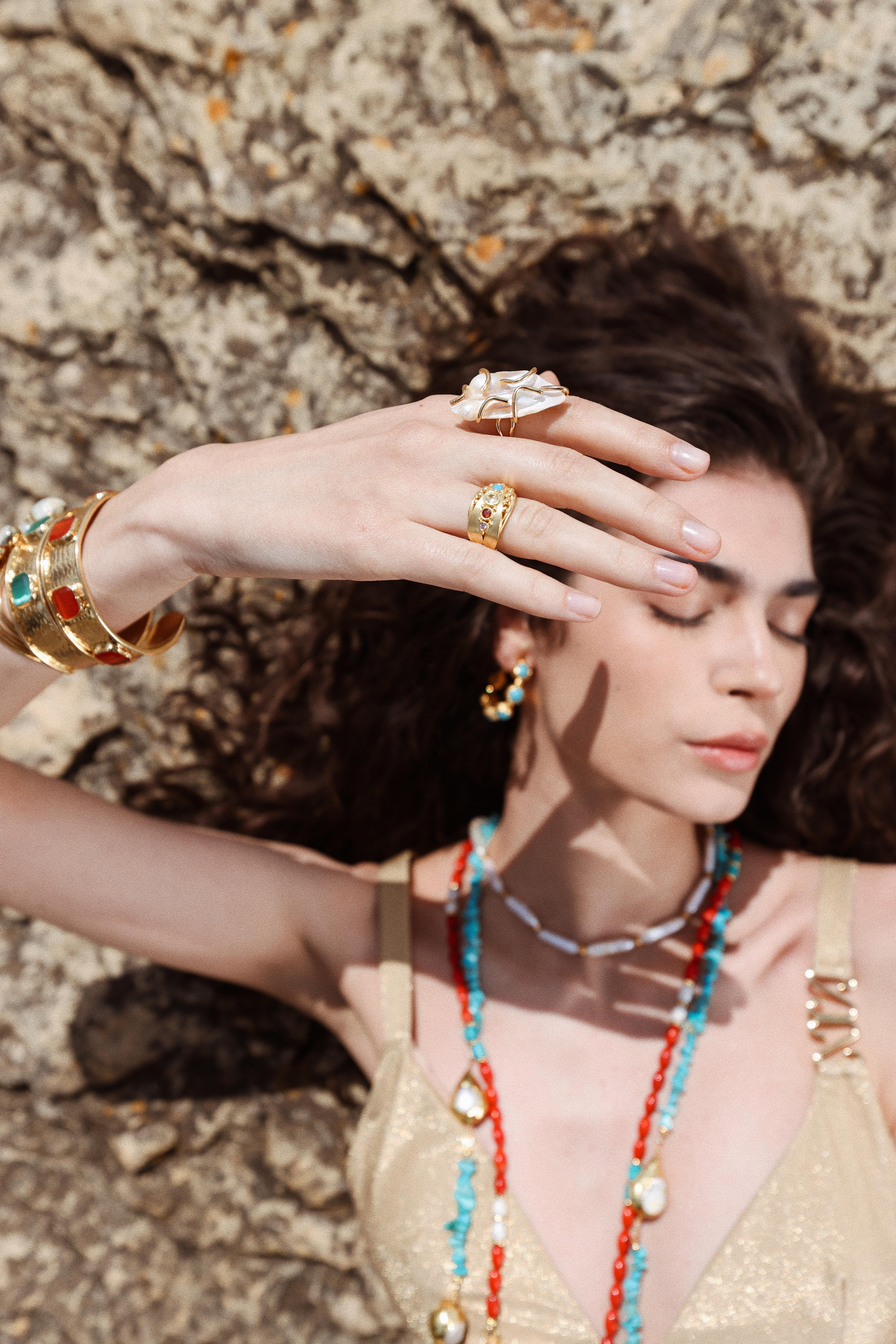 Almira Viva Ring
