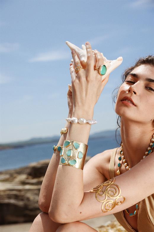 Gaia Cuﬀ Aqua