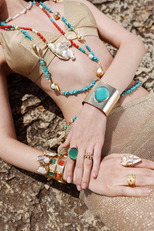 Linea Cuﬀ Aqua