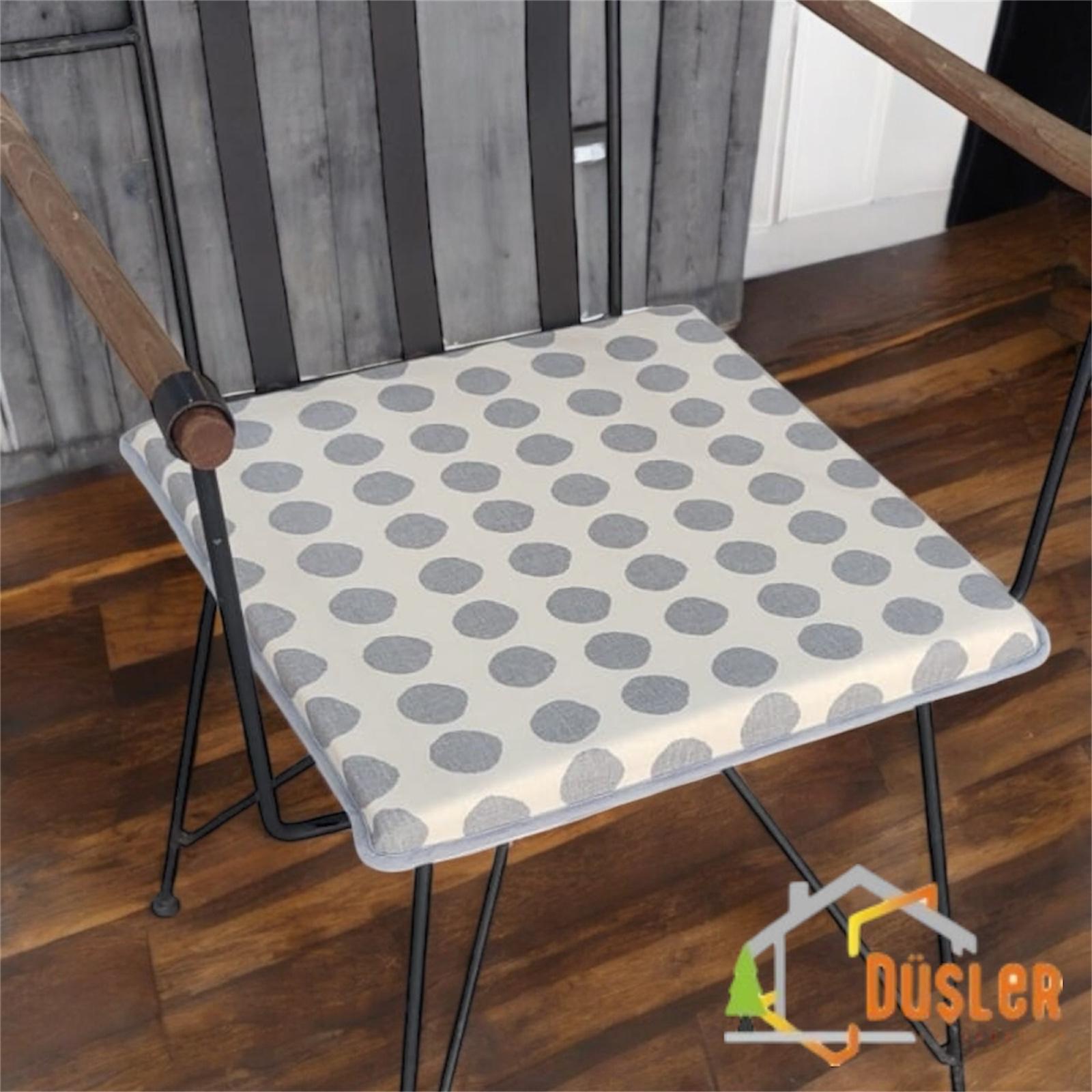 40x40 Gri Puantiyeli Krem Su ve Leke İtici Fermuarlı Bağcıklı Gri Biyeli Sandalye Minderi 4 cm