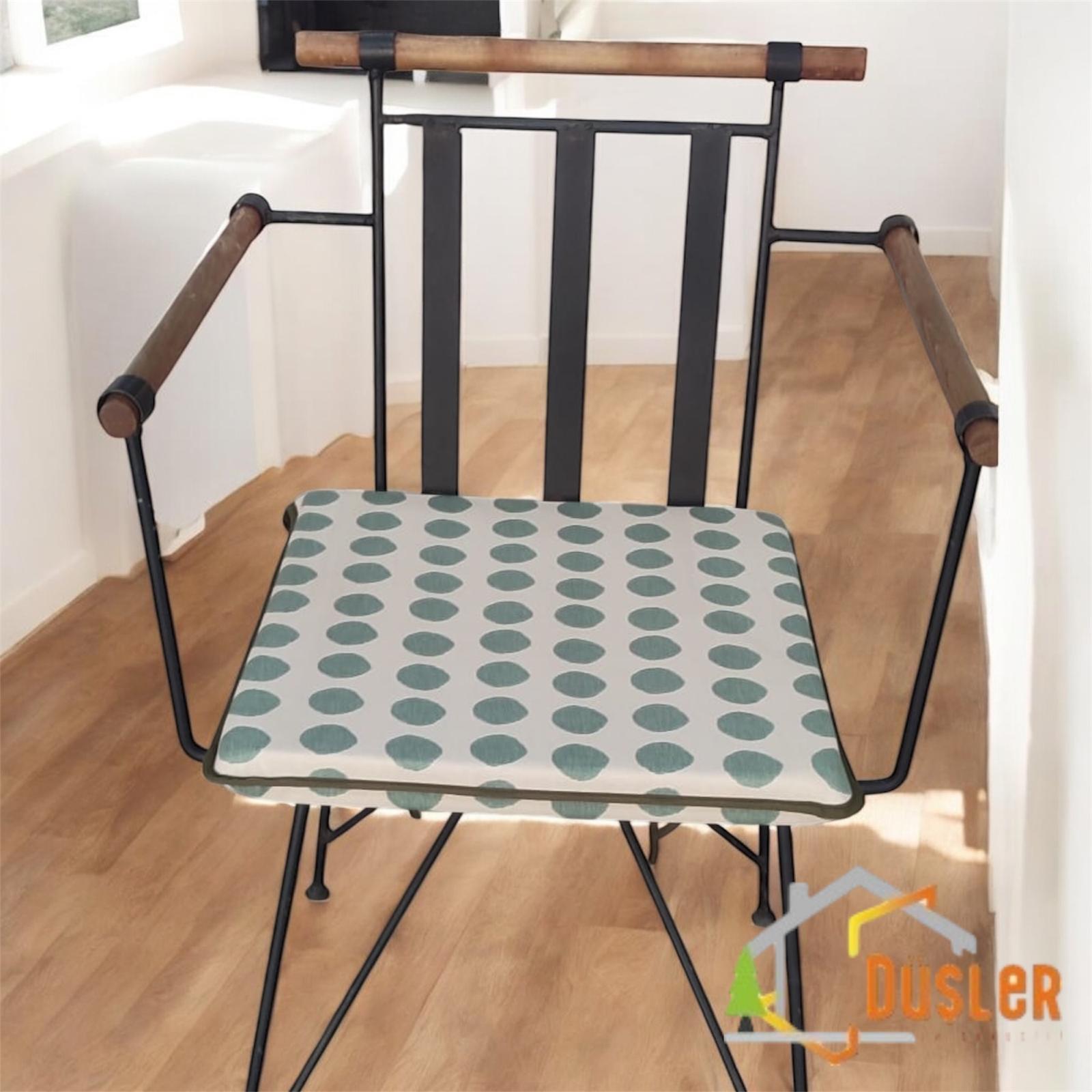 40x40 Yeşil Puantiyeli Krem Su ve Leke İtici Fermuarlı Bağcıklı Yeşil Biyeli Sandalye Minderi 4 cm