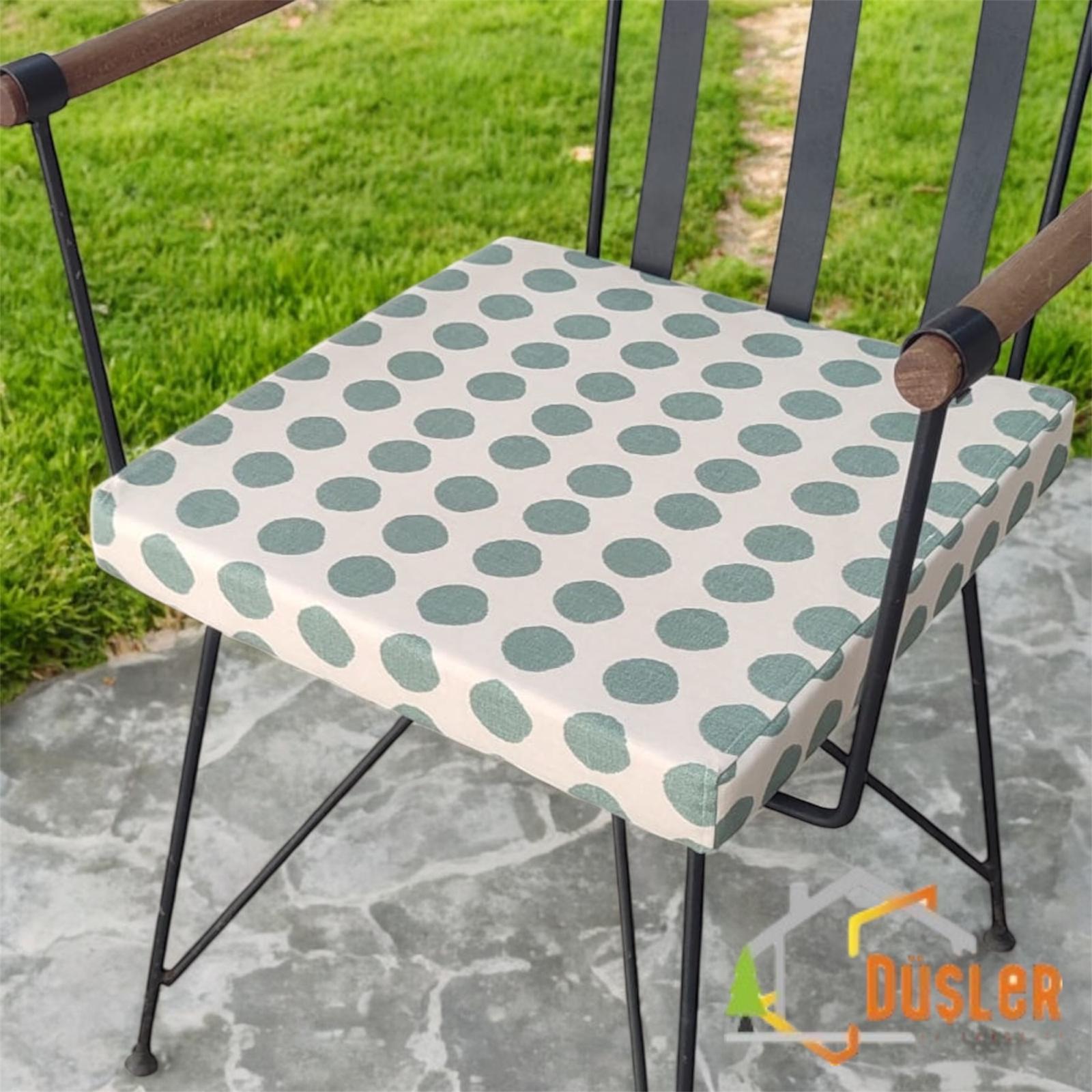 40x40 Yeşil Puantiyeli Krem Su ve Leke İtici Fermuarlı Bağcıklı Sandalye Minderi 5 cm